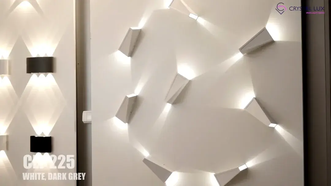 Видеообзор — Бра Crystal Lux CLT 225W WH — белый