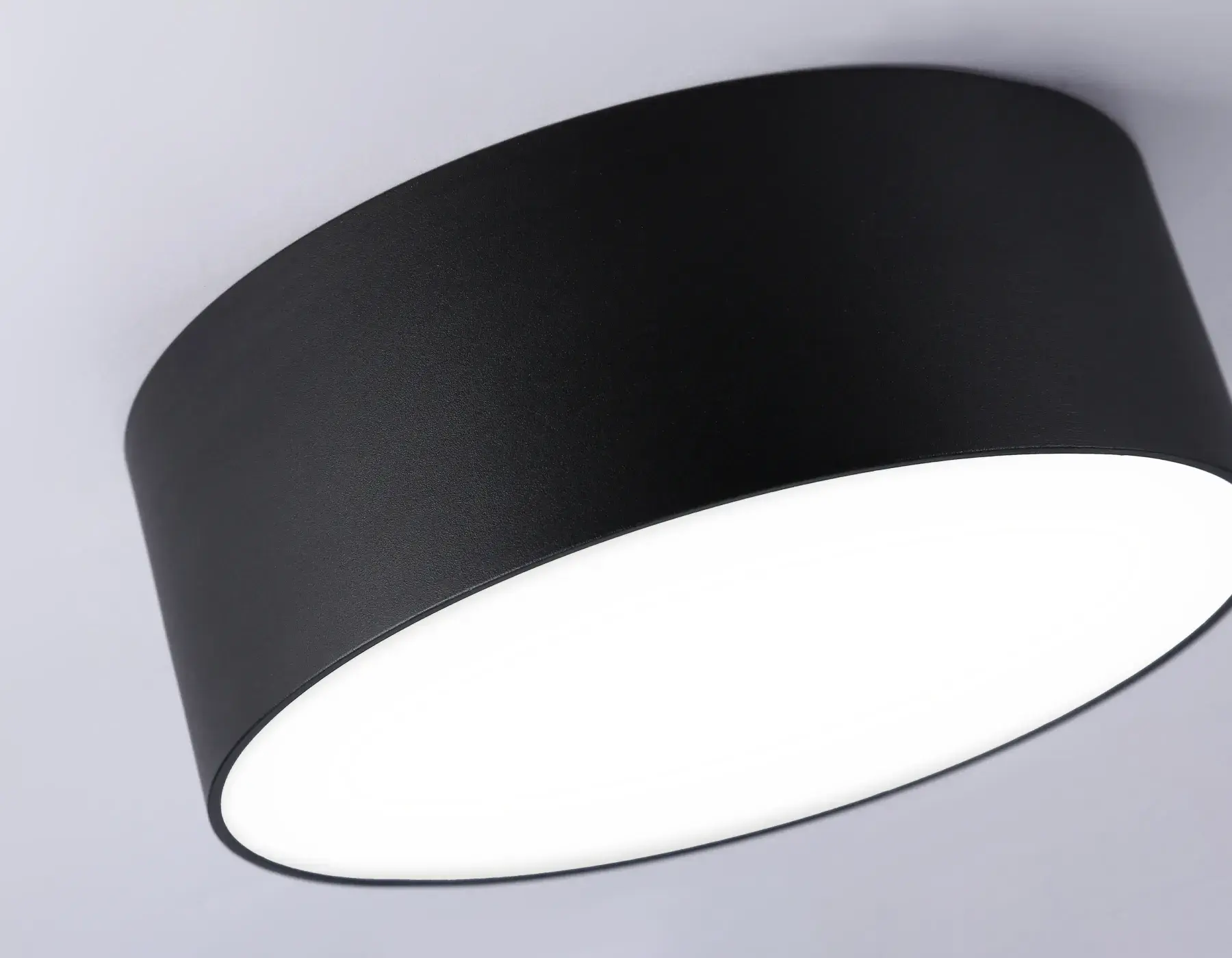 Точечный светильник Ambrella Light FV5514 — черный, ракурс 4