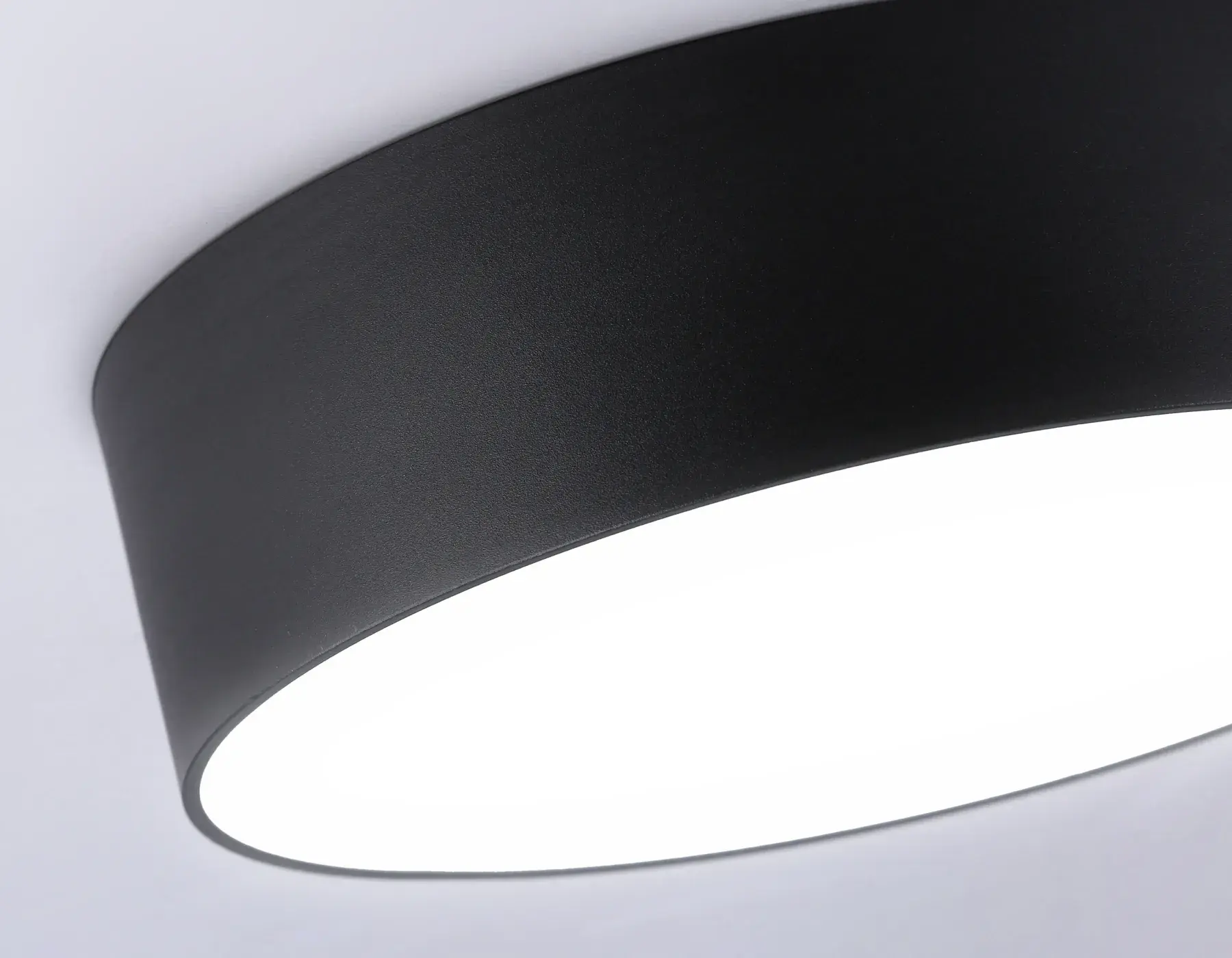 Светильник Ambrella Light FV5526 — черный, ракурс 4