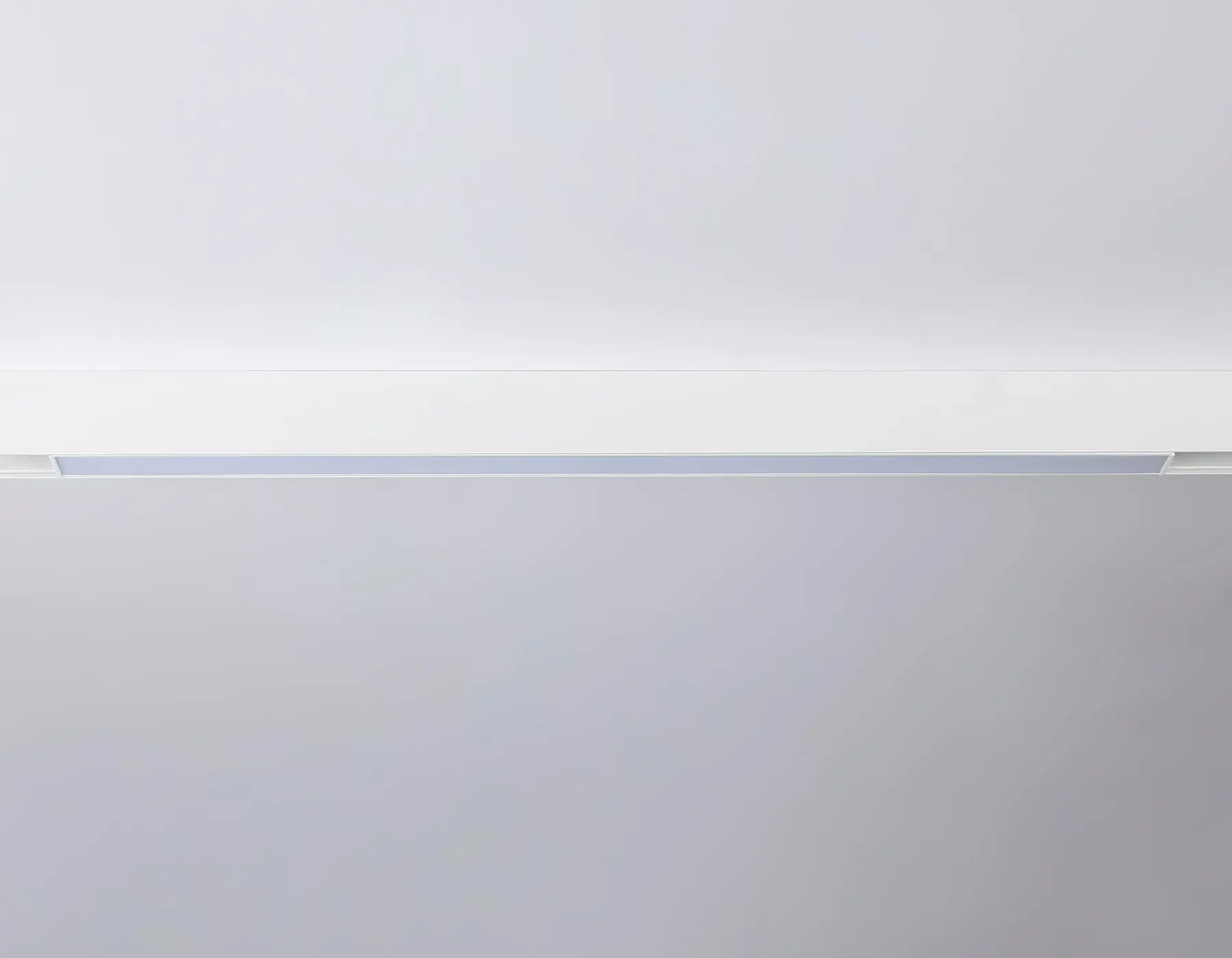 Трековый светильник Ambrella Light GL4008 — белый, ракурс 2