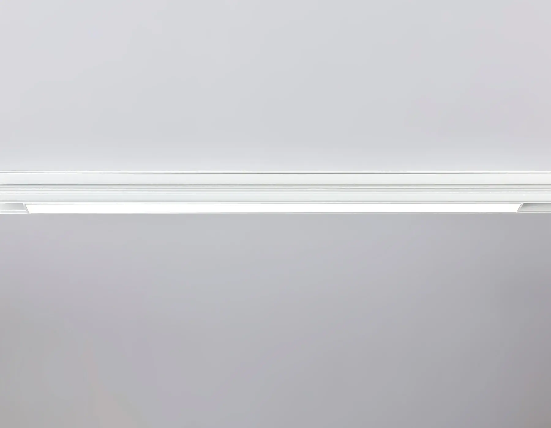 Трековый светильник Ambrella Light GL4008 — белый, ракурс 3