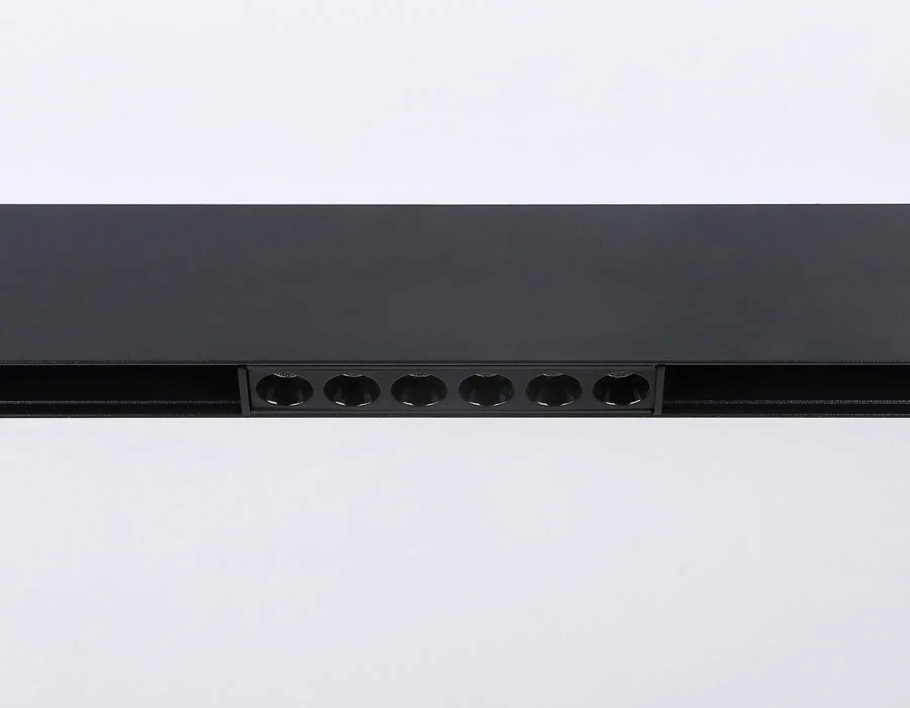 Трековый светильник Ambrella Light GL4019 — черный, ракурс 2