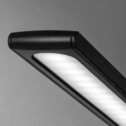 Настольная лампа Arte Lamp A5124LT-1BK LONDON — черный, ракурс 3
