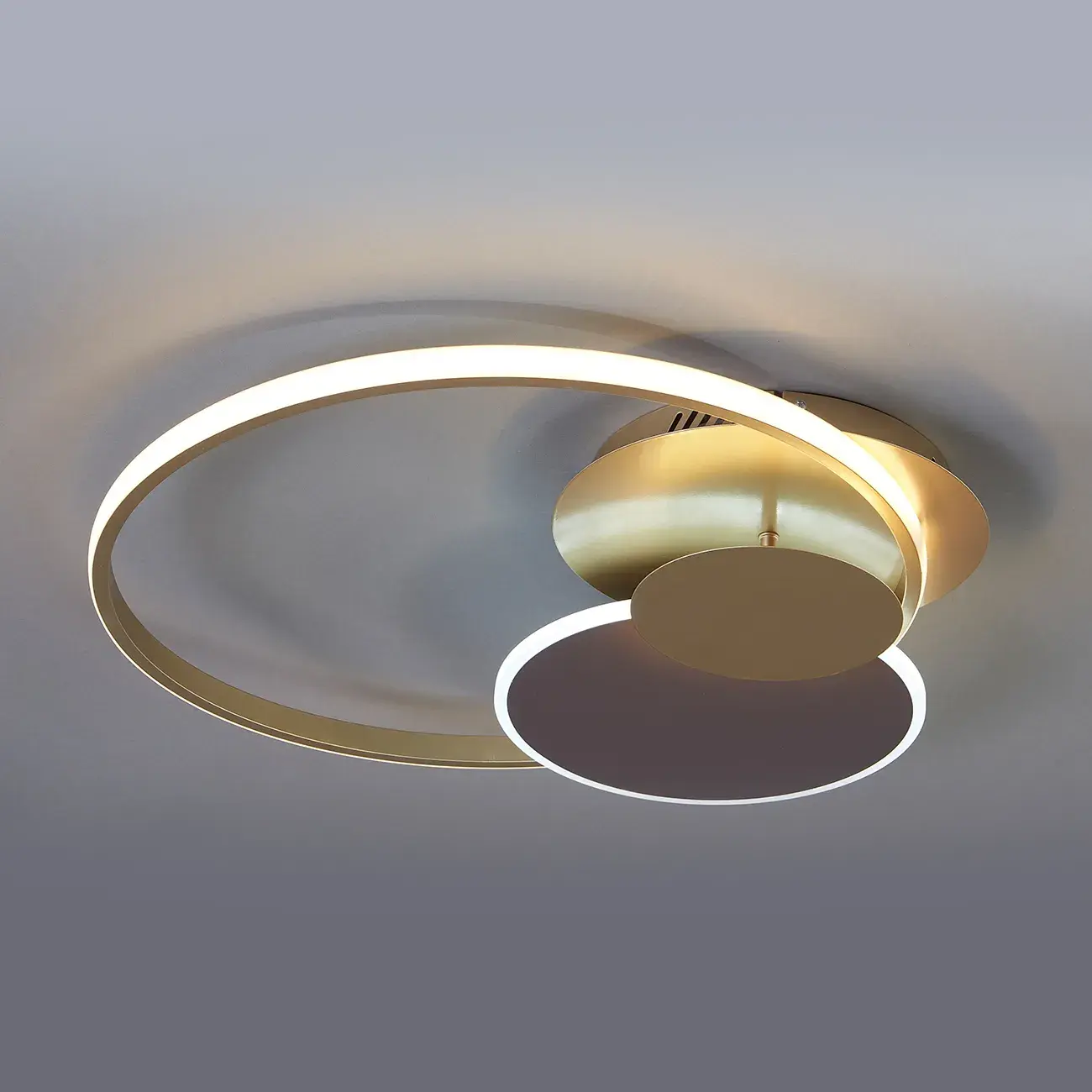 Люстра Escada 10247/3LED — золотой, ракурс 4