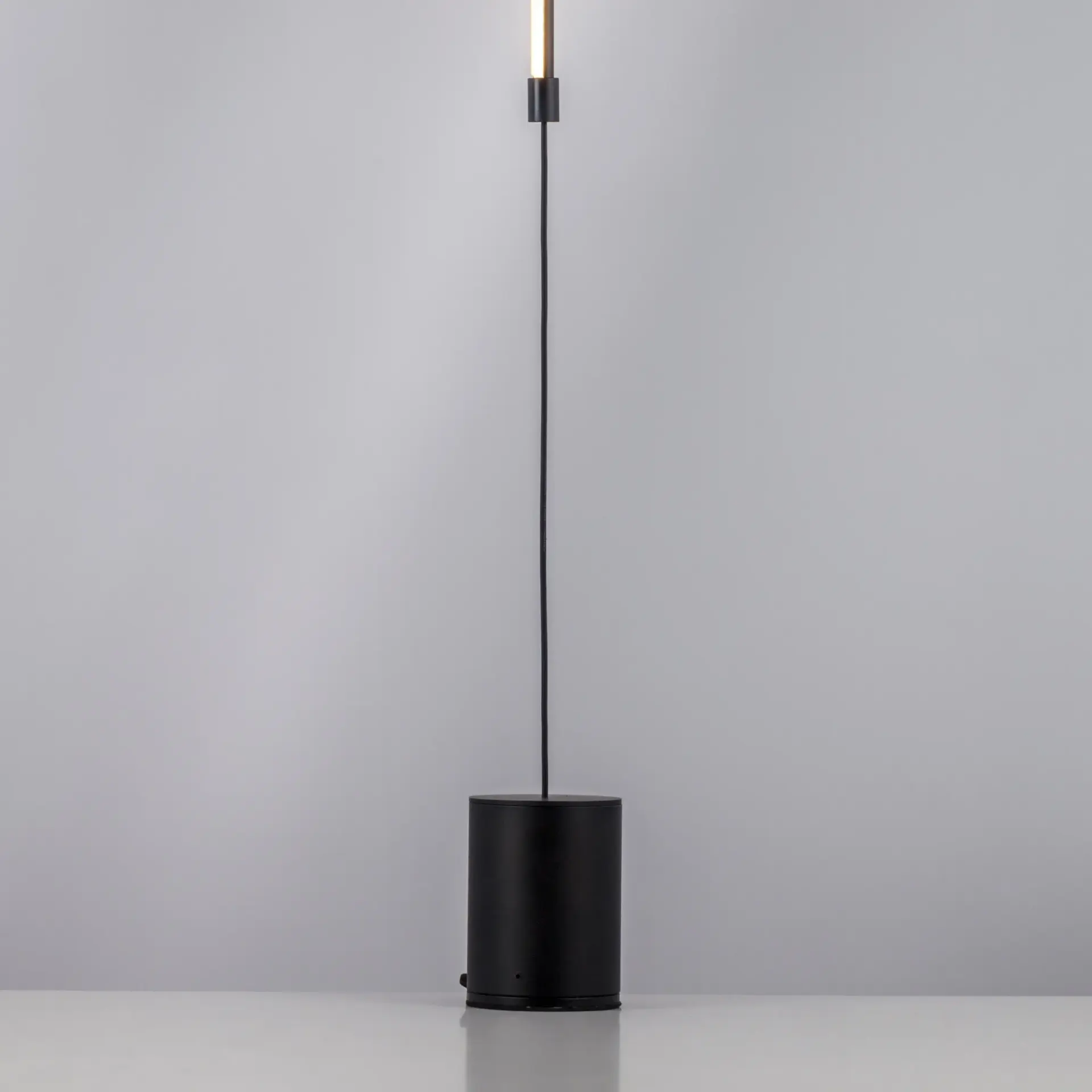 Торшер Lightstar 738617 UNDINE — черный, ракурс 2