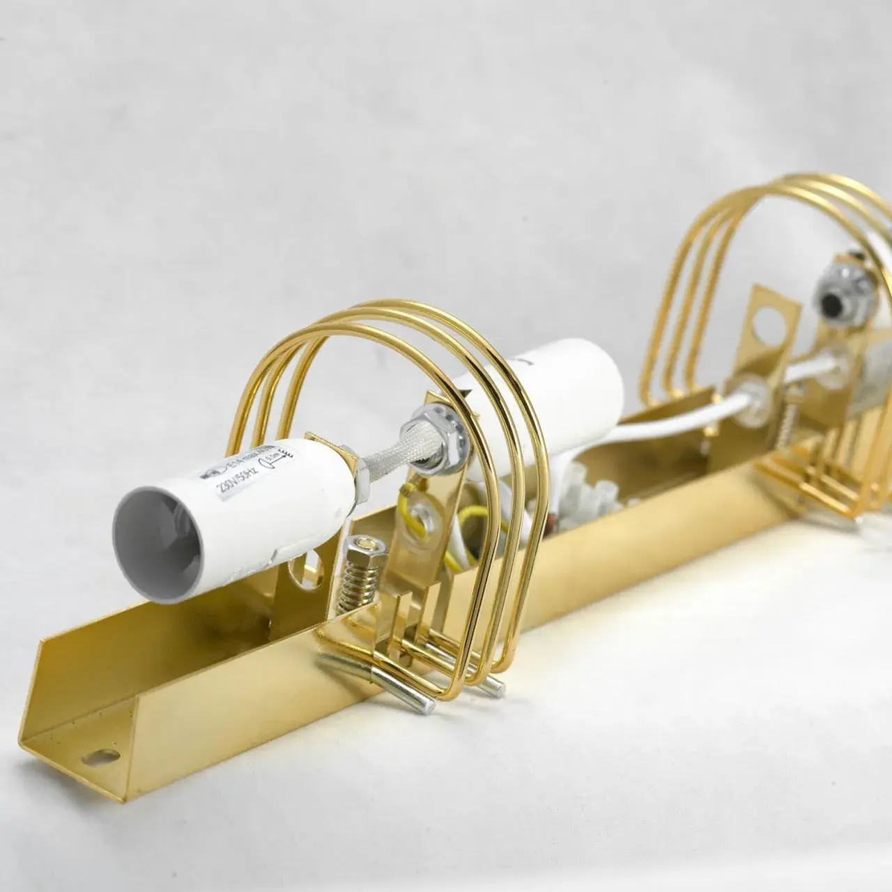 Бра Lussole LSA-7701-03 СЕЛВИНО — золотой, ракурс 2
