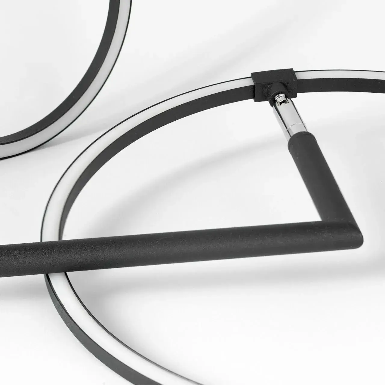 Торшер Lussole LSP-0911 МУРРИЕТА — черный, ракурс 2