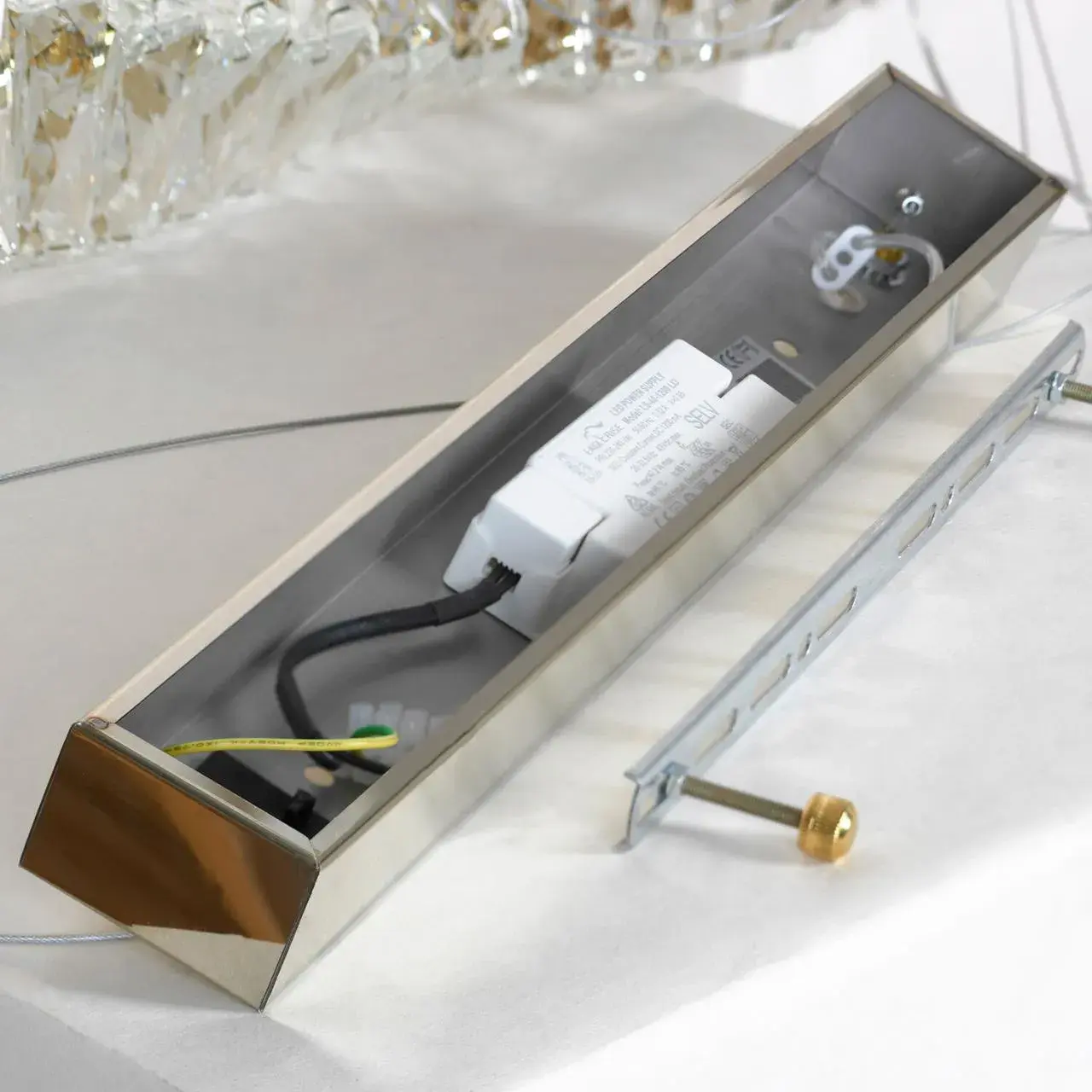 Светильник Lussole LSP-7068 ЭНТЕРПРАЙС — золотой