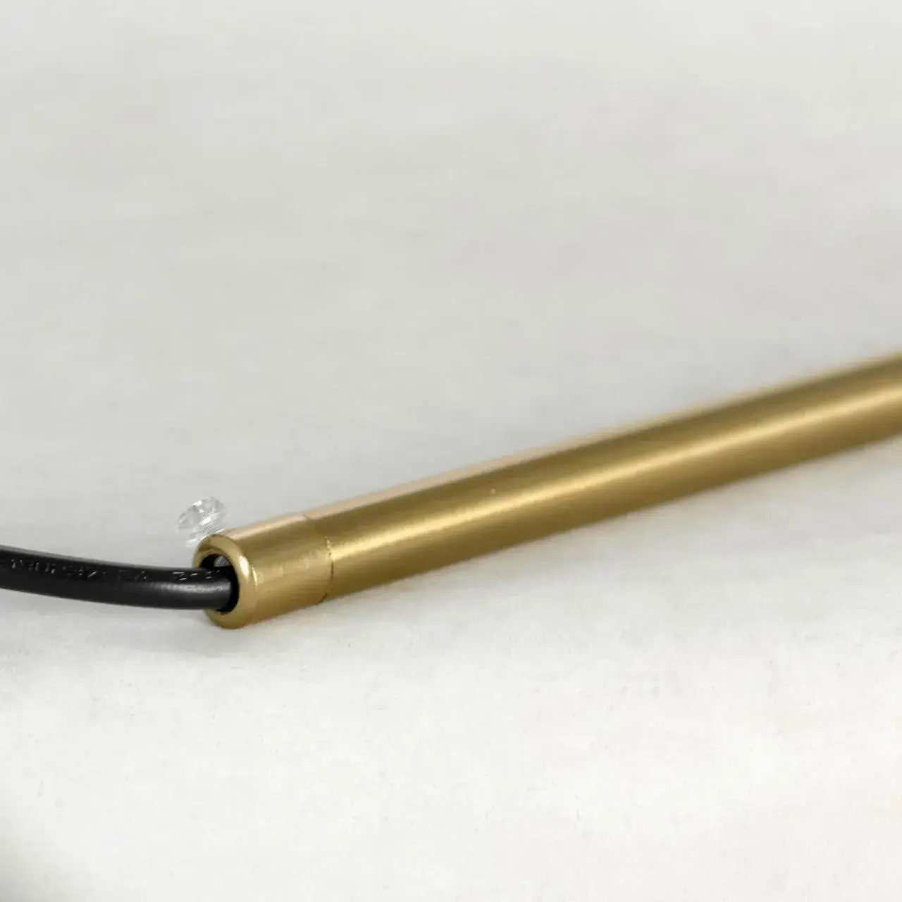 Светильник Lussole LSP-8585 КЛЕБУРН — золотой, ракурс 3