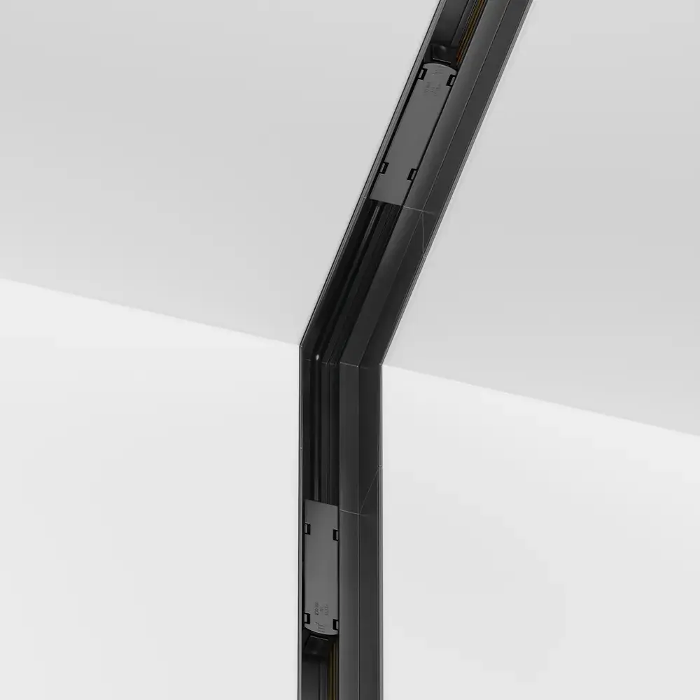 Коннектор Maytoni ACCESSORIES FOR TRACKS — магнитные, черный, ракурс 3