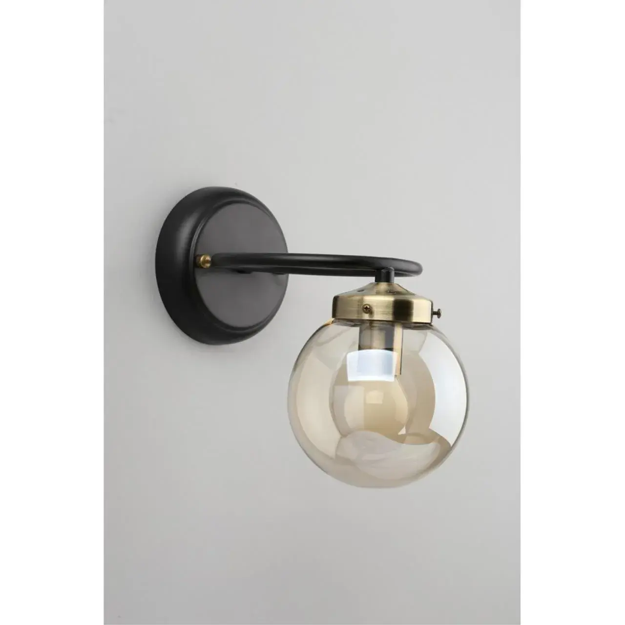 Бра Omnilux OML-94001-01 SORRENTO — черный, ракурс 3