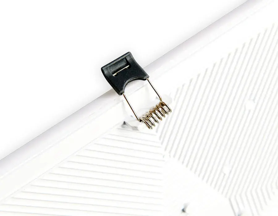 Точечный светильник Ambrella Light DCR335 — белый, ракурс 3