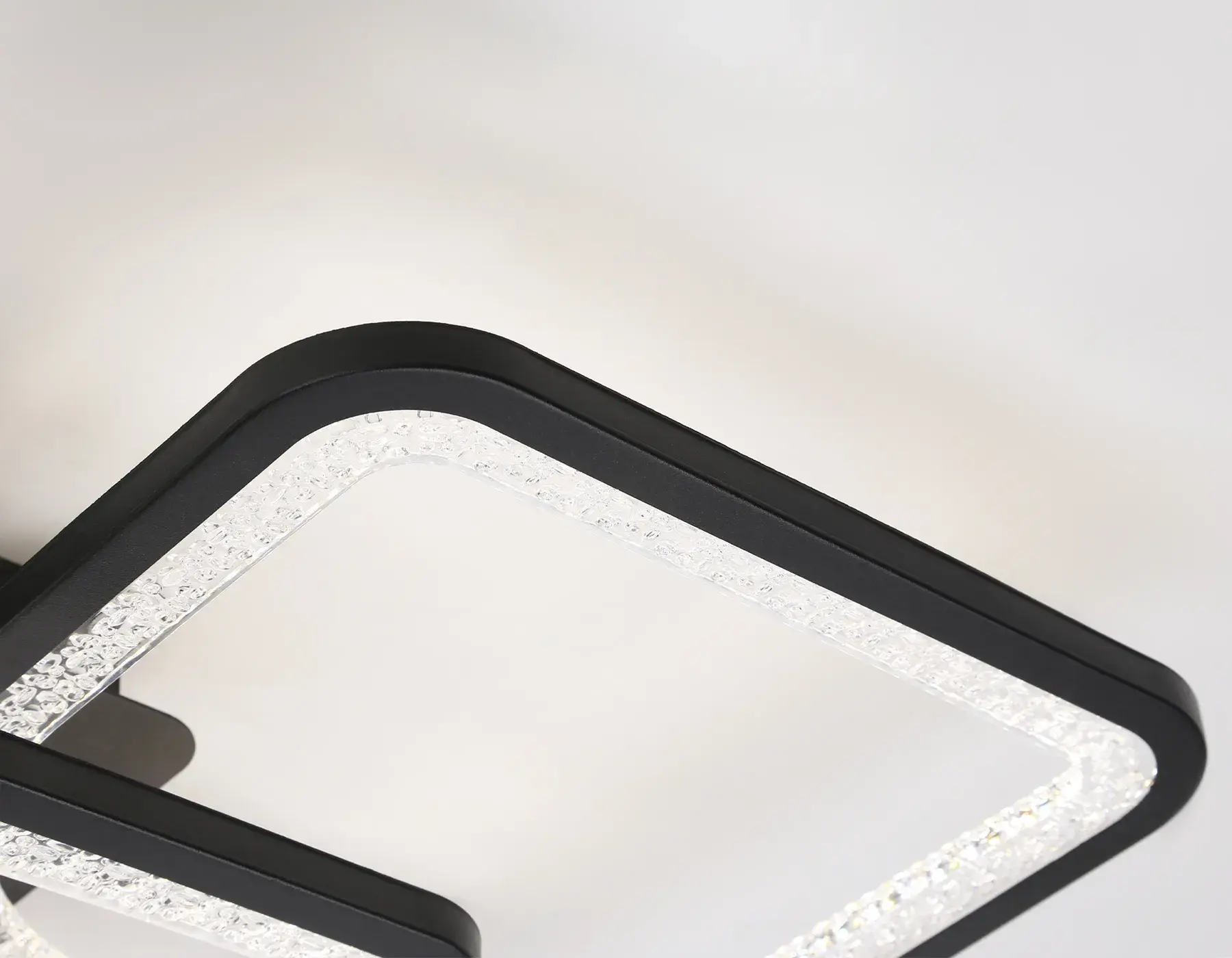 Люстра Ambrella Light FA4424 — черный, ракурс 3