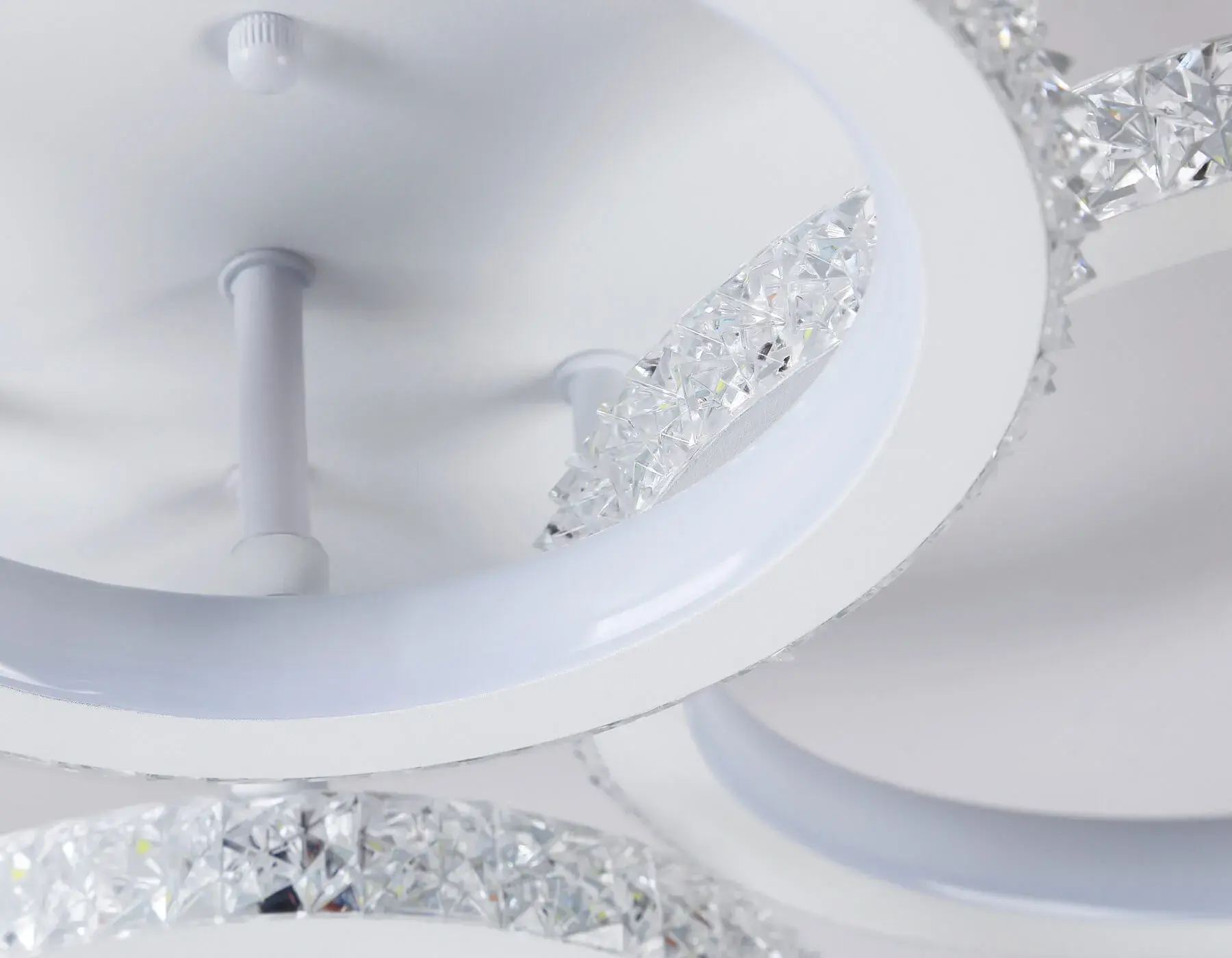 Люстра Ambrella Light FA9524 — белый, ракурс 7