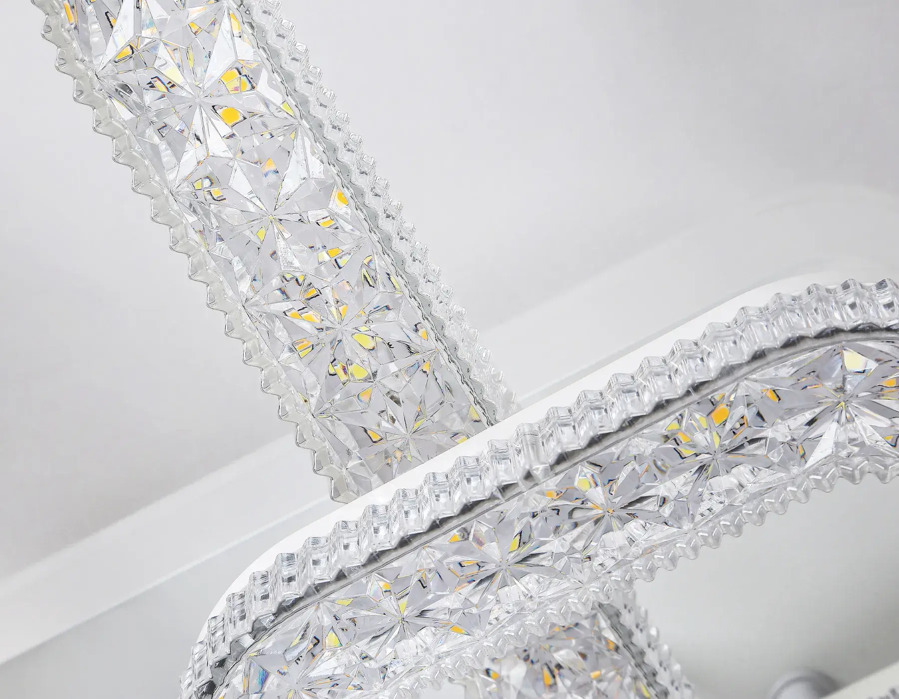Люстра Ambrella Light FA9541 — белый, ракурс 4