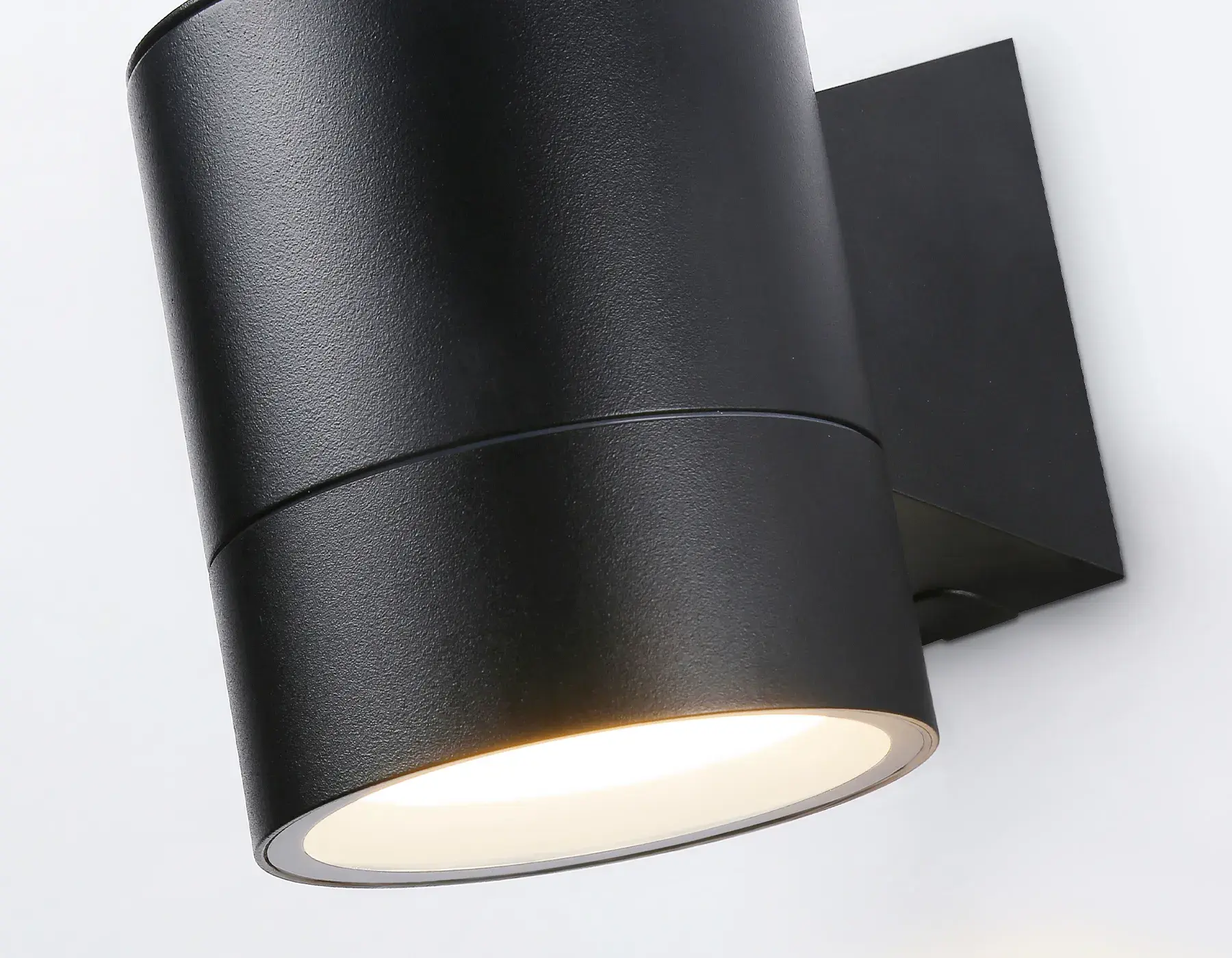 Уличный светильник Ambrella Light ST3302 — черный, ракурс 2