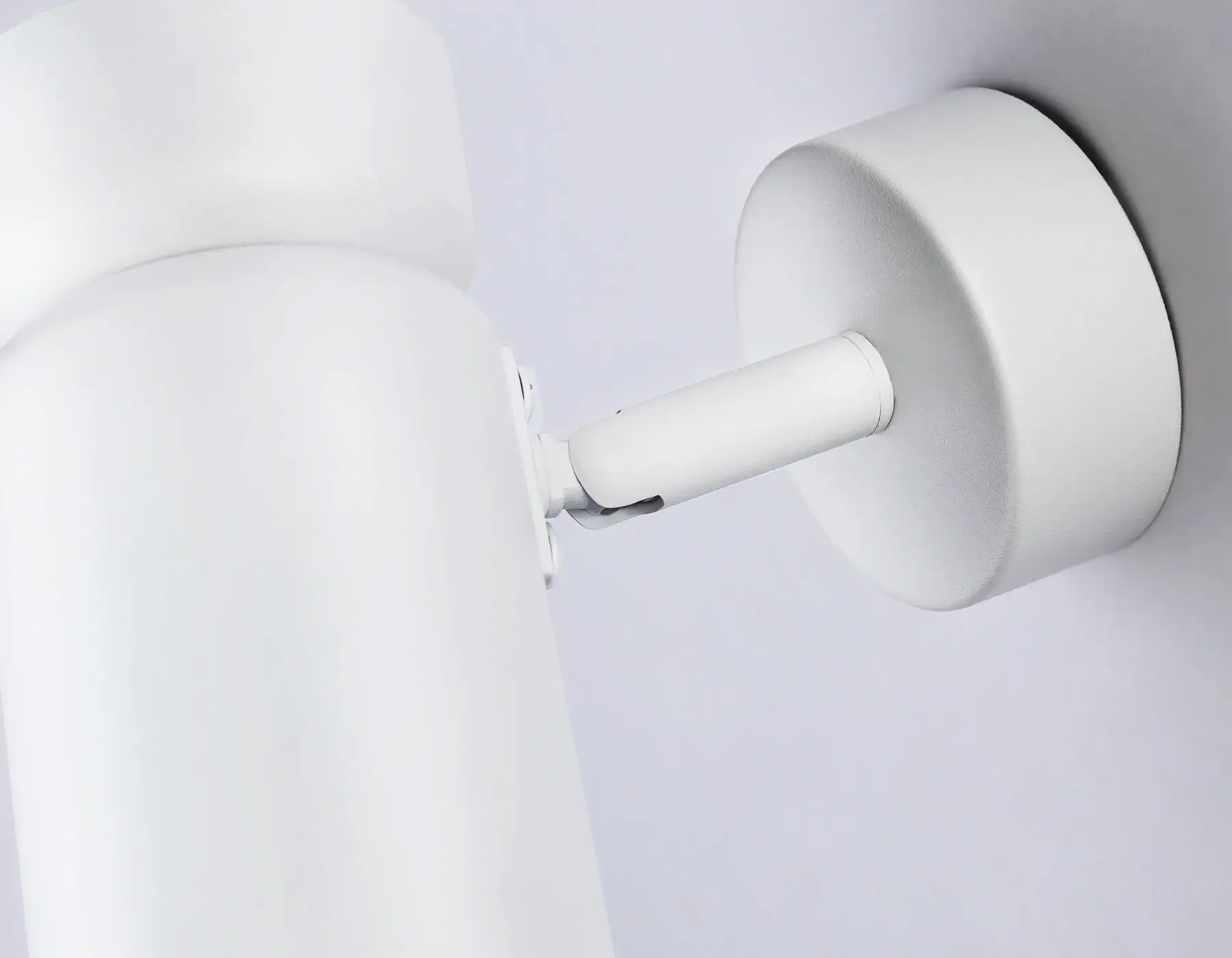 Спот Ambrella Light TA13171 — белый, ракурс 2