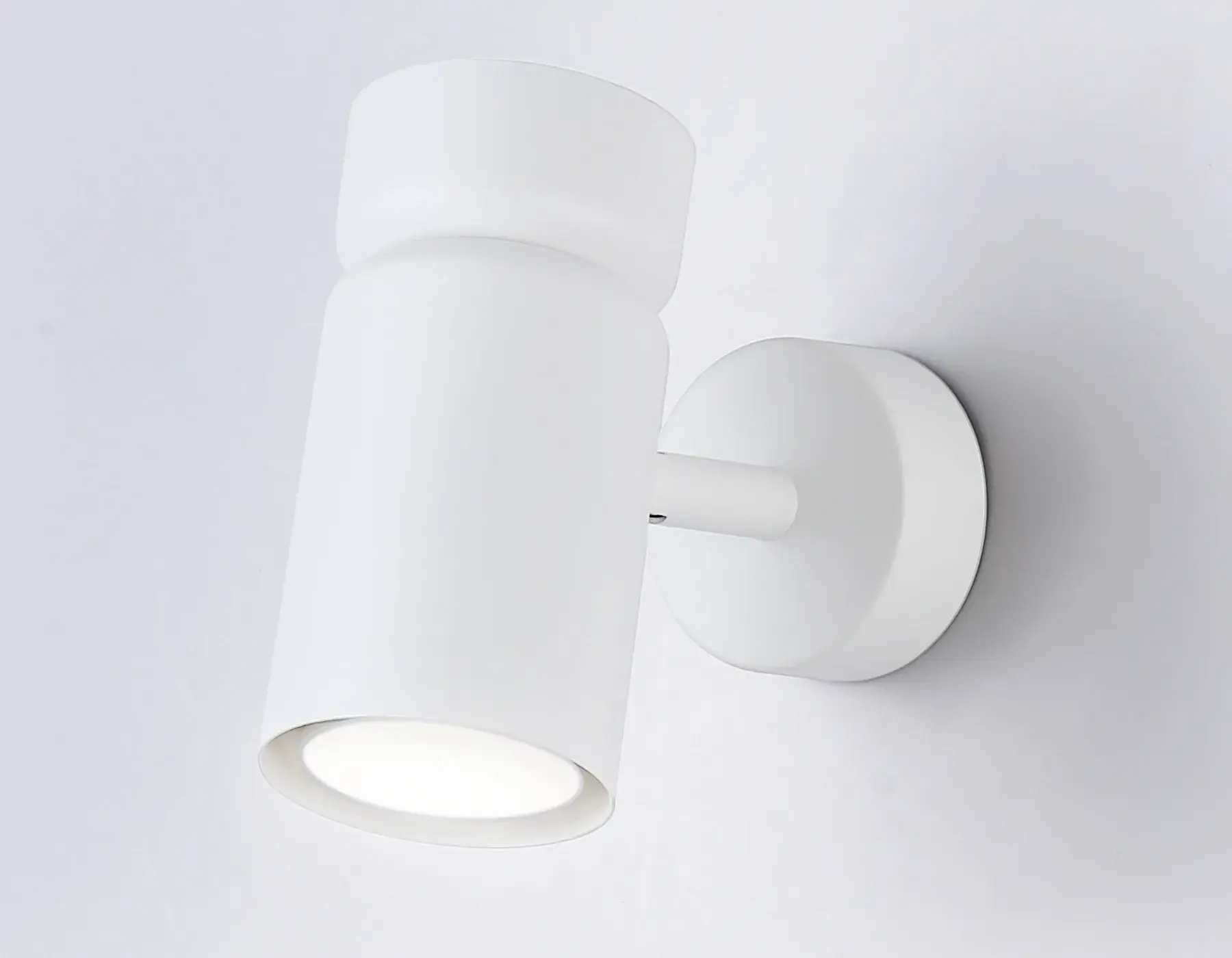 Спот Ambrella Light TA13171 — белый, ракурс 3