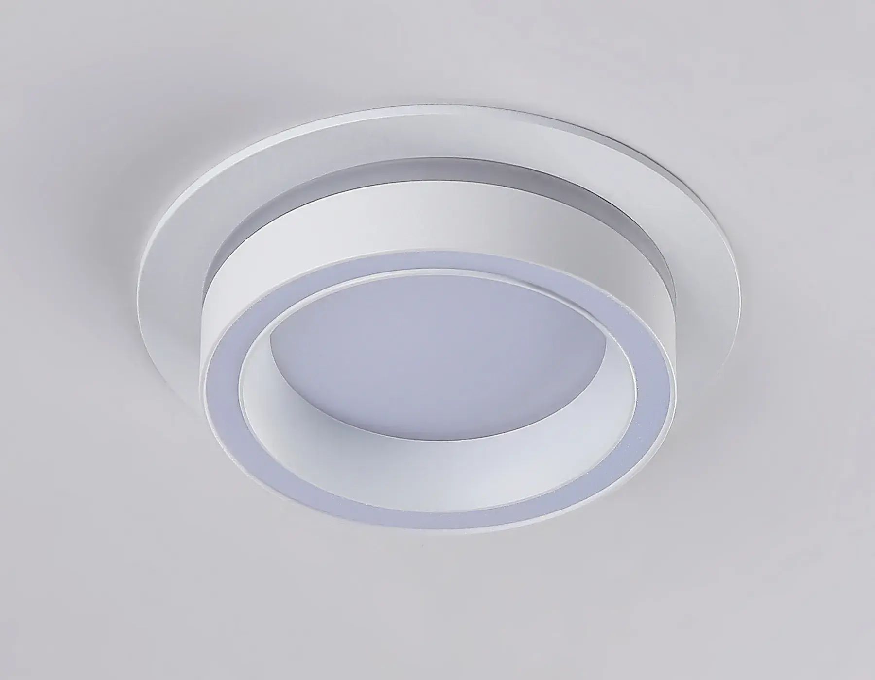 Точечный светильник Ambrella Light TN5240 — белый, ракурс 6
