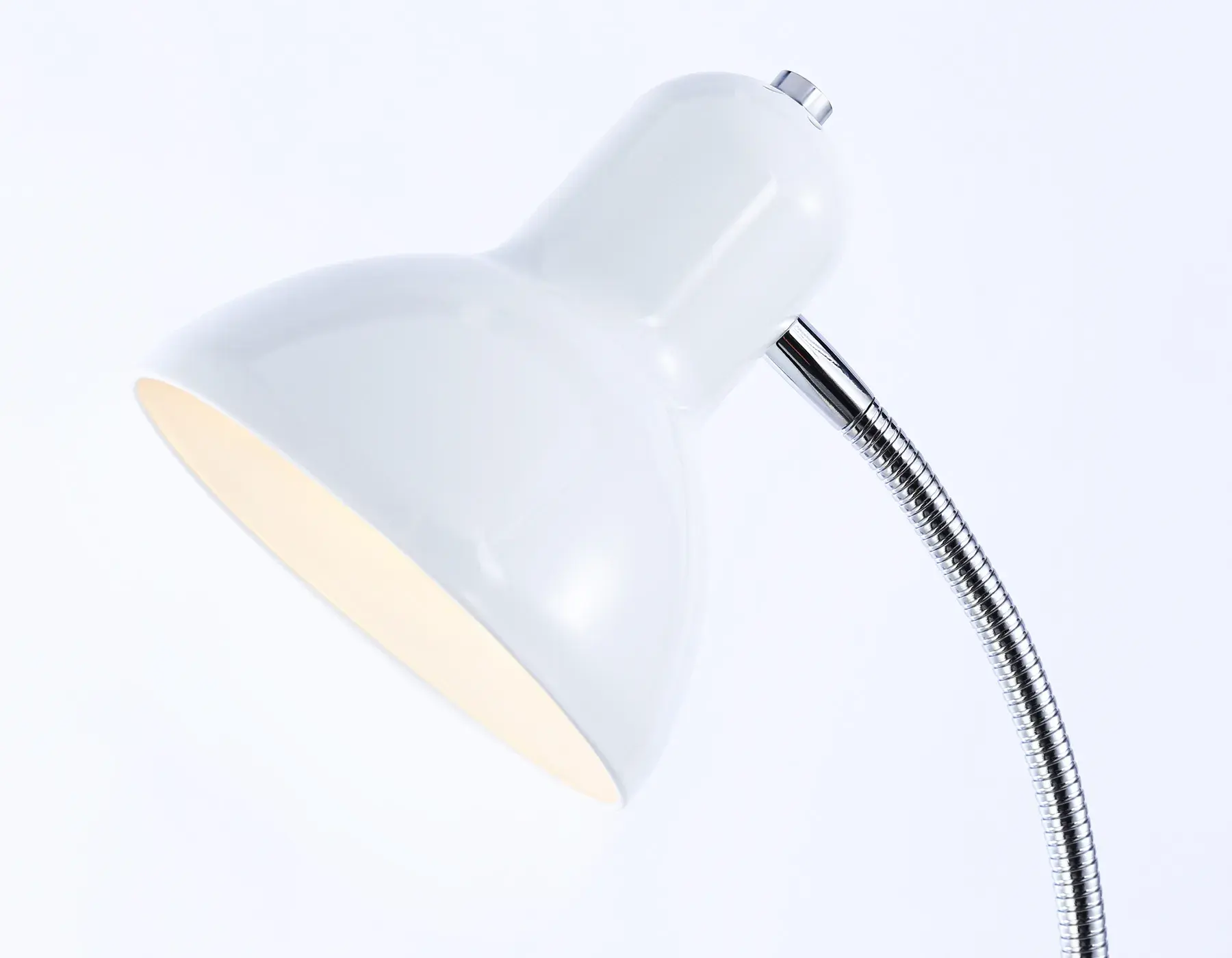 Торшер Ambrella Light TR97655 — белый, ракурс 2