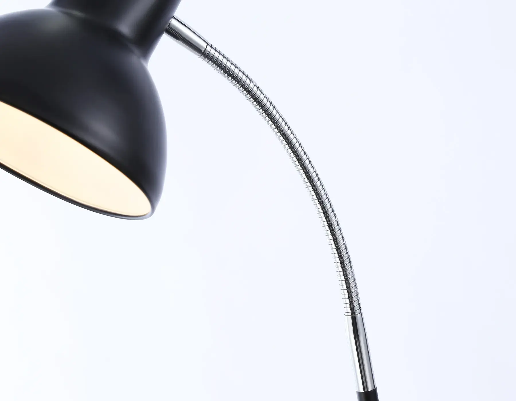 Торшер Ambrella Light TR97656 — черный, ракурс 2