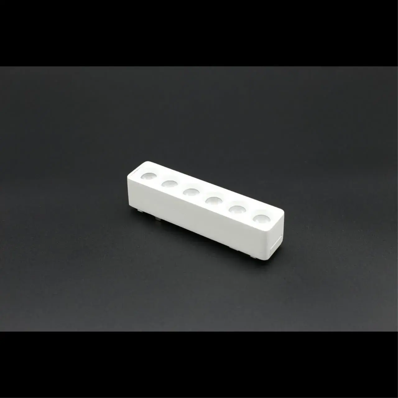 Светильник для трека Aployt APL.0100.10.06 MAGNETIC TRACK 48 — белый, ракурс 6