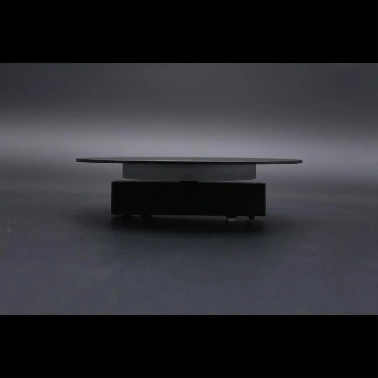 Светильник для трека Aployt APL.0111.00.06 MAGNETIC TRACK 48 — черный, ракурс 8
