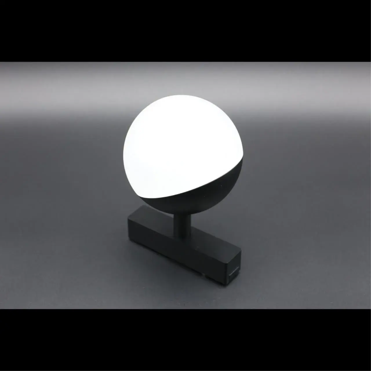 Светильник для трека Aployt APL.0120.00.06 MAGNETIC TRACK 48 — черный, ракурс 6
