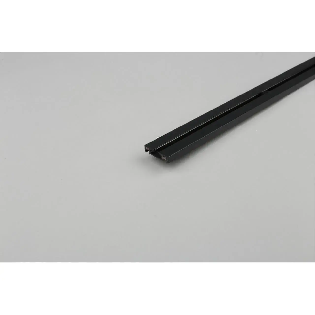 Шинопровод накладной Aployt APL.0170.00.300 MAGNETIC TRACK 48 — черный, ракурс 6