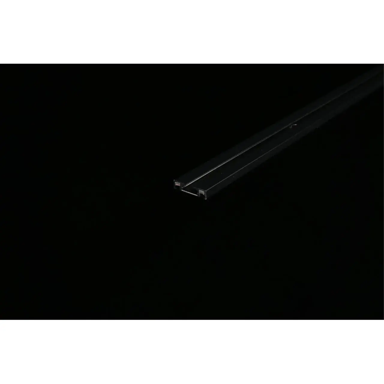 Шинопровод накладной Aployt APL.0170.00.300 MAGNETIC TRACK 48 — черный, ракурс 9