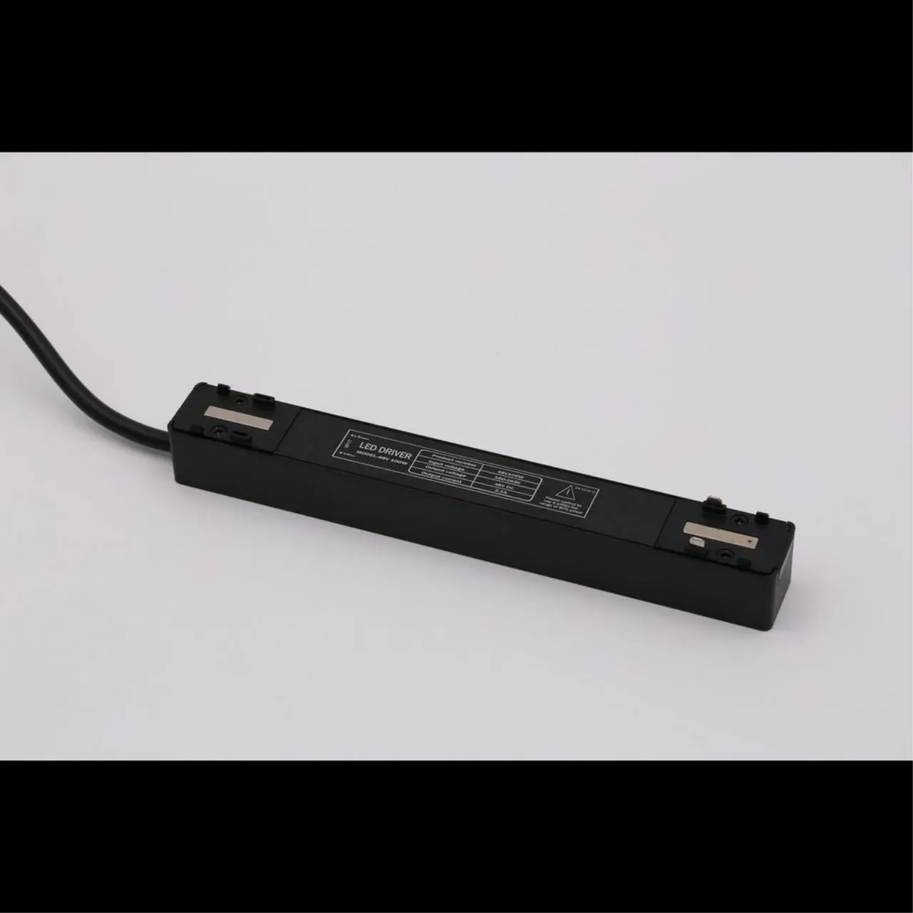 Трансформатор Aployt APL.0180.00.100 MAGNETIC TRACK 48 — черный, ракурс 6