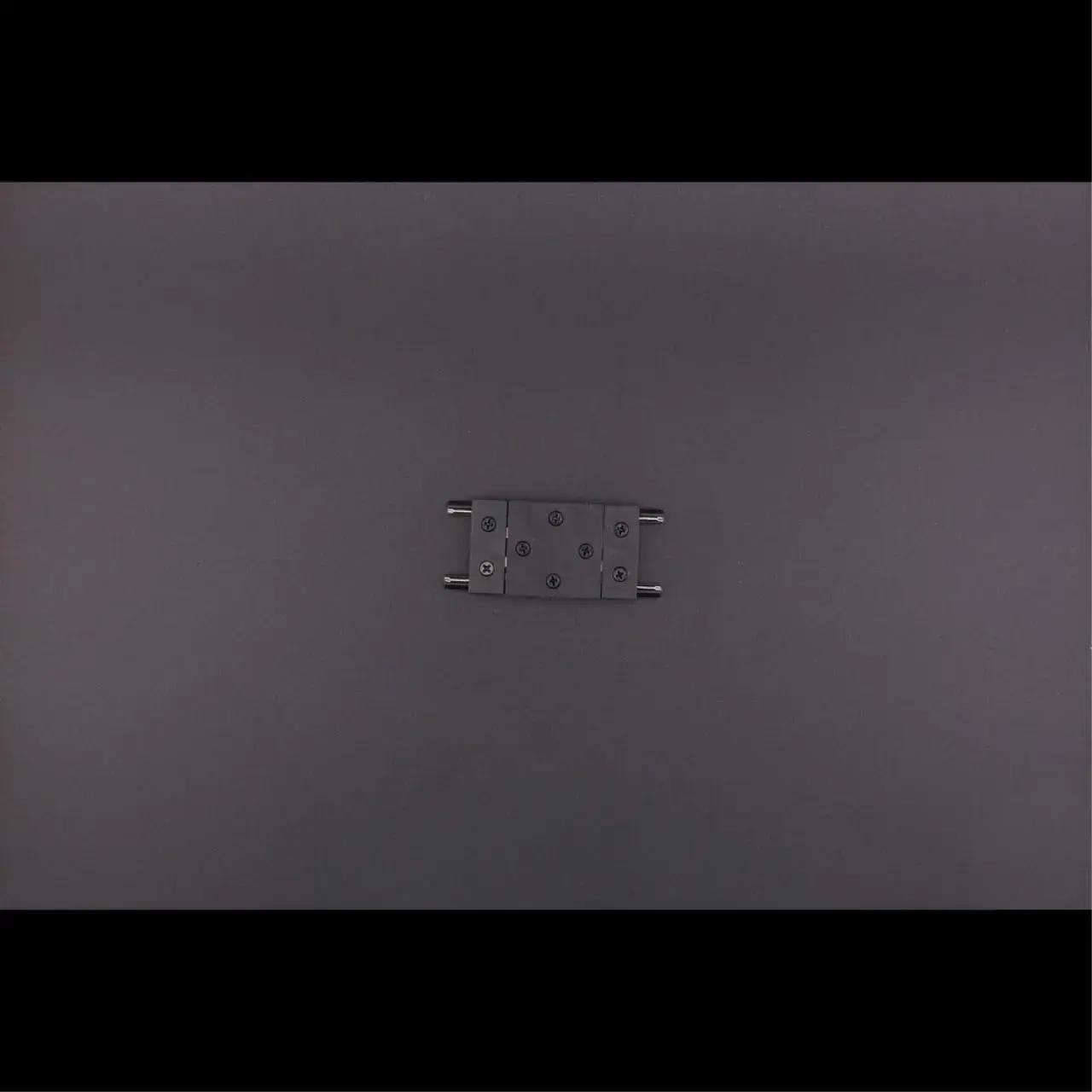 Коннектор питания прямой Aployt APL.0181.00.03 MAGNETIC TRACK 48 — черный, ракурс 5