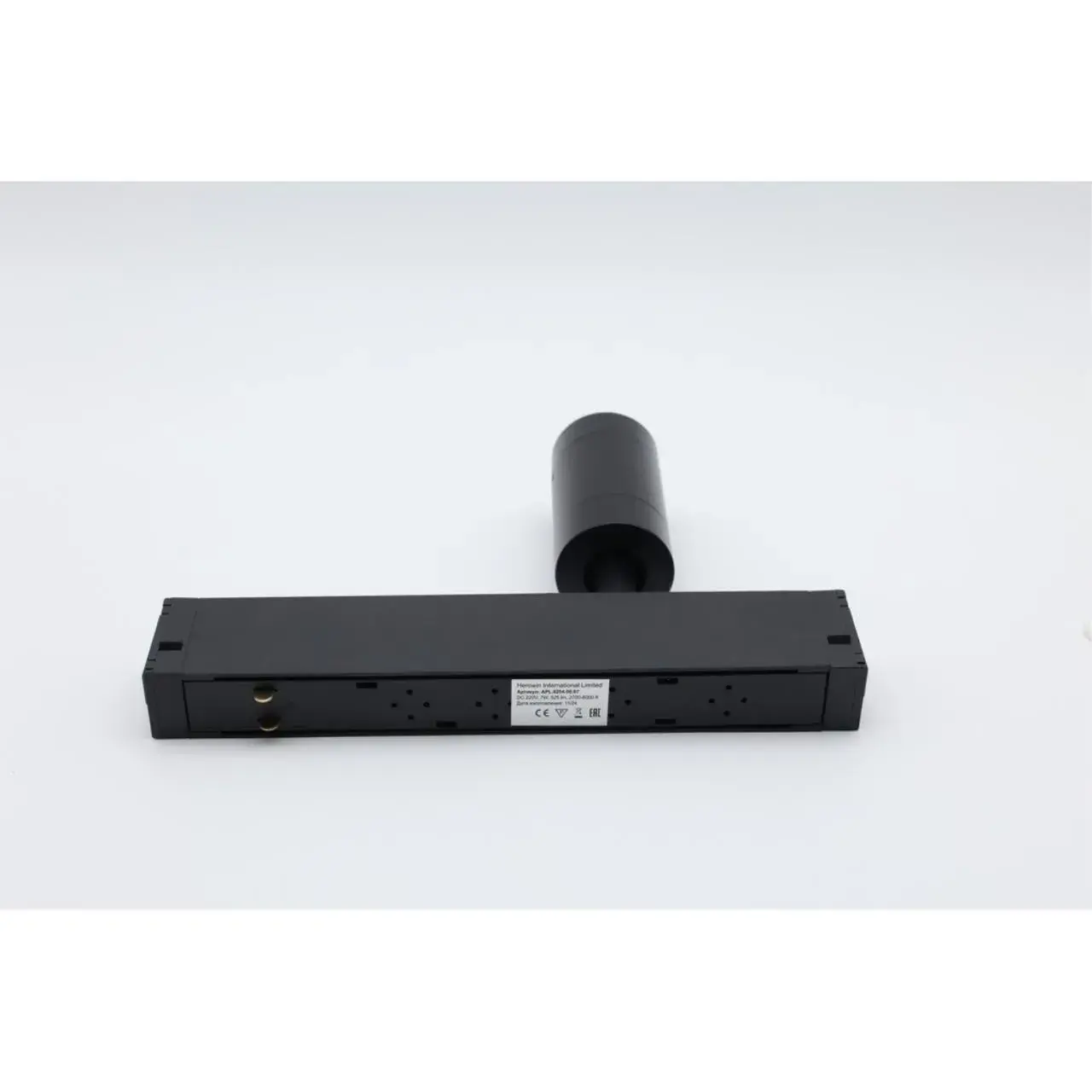 Светильник для трека Aployt APL.0204.00.07 MAGNETIC TRACK 220 — черный, ракурс 12