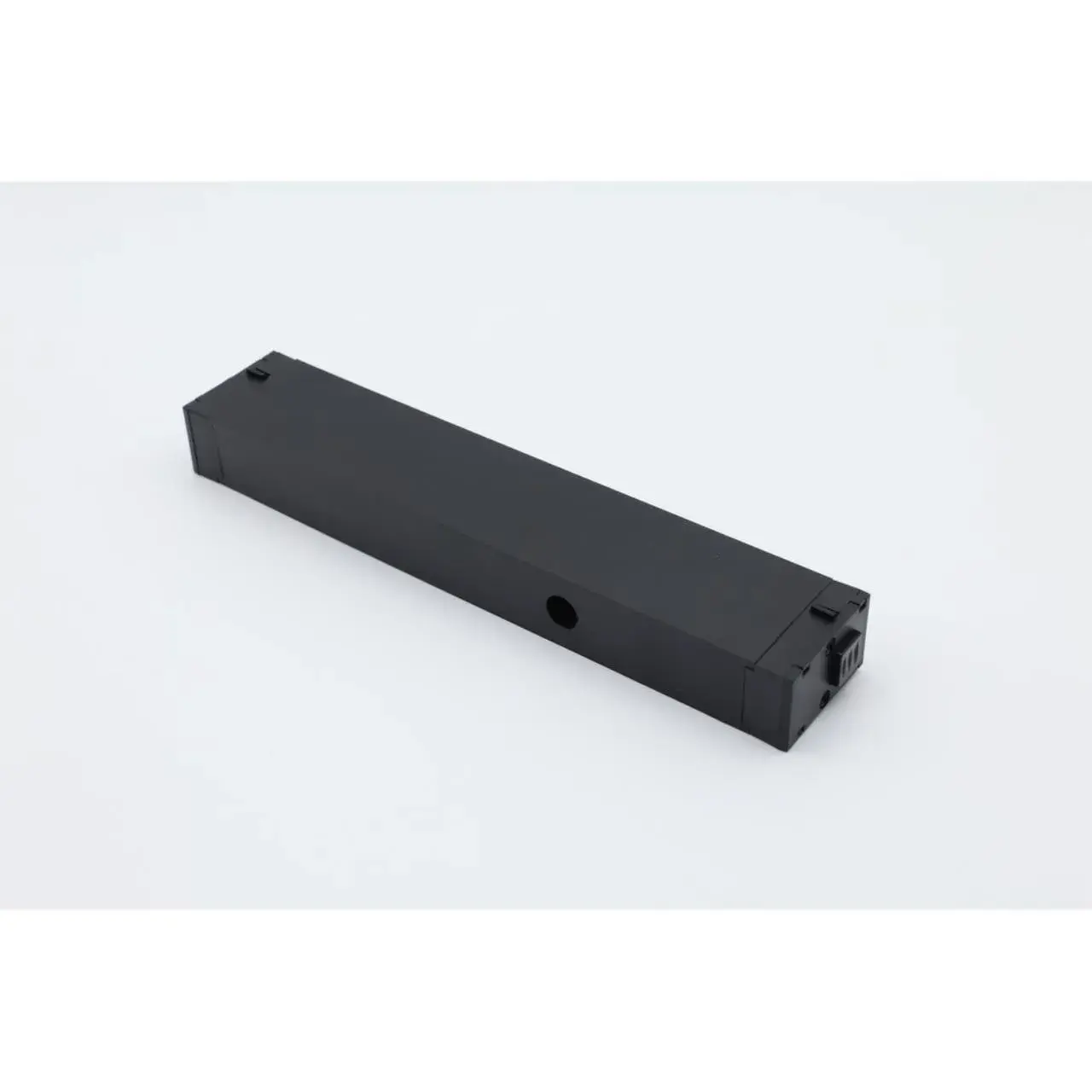 Трековый блок питания Aployt APL.0207.00.00 MAGNETIC TRACK 220 — черный, ракурс 2