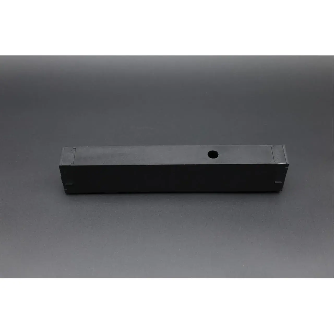 Трековый блок питания Aployt APL.0207.00.00 MAGNETIC TRACK 220 — черный, ракурс 7