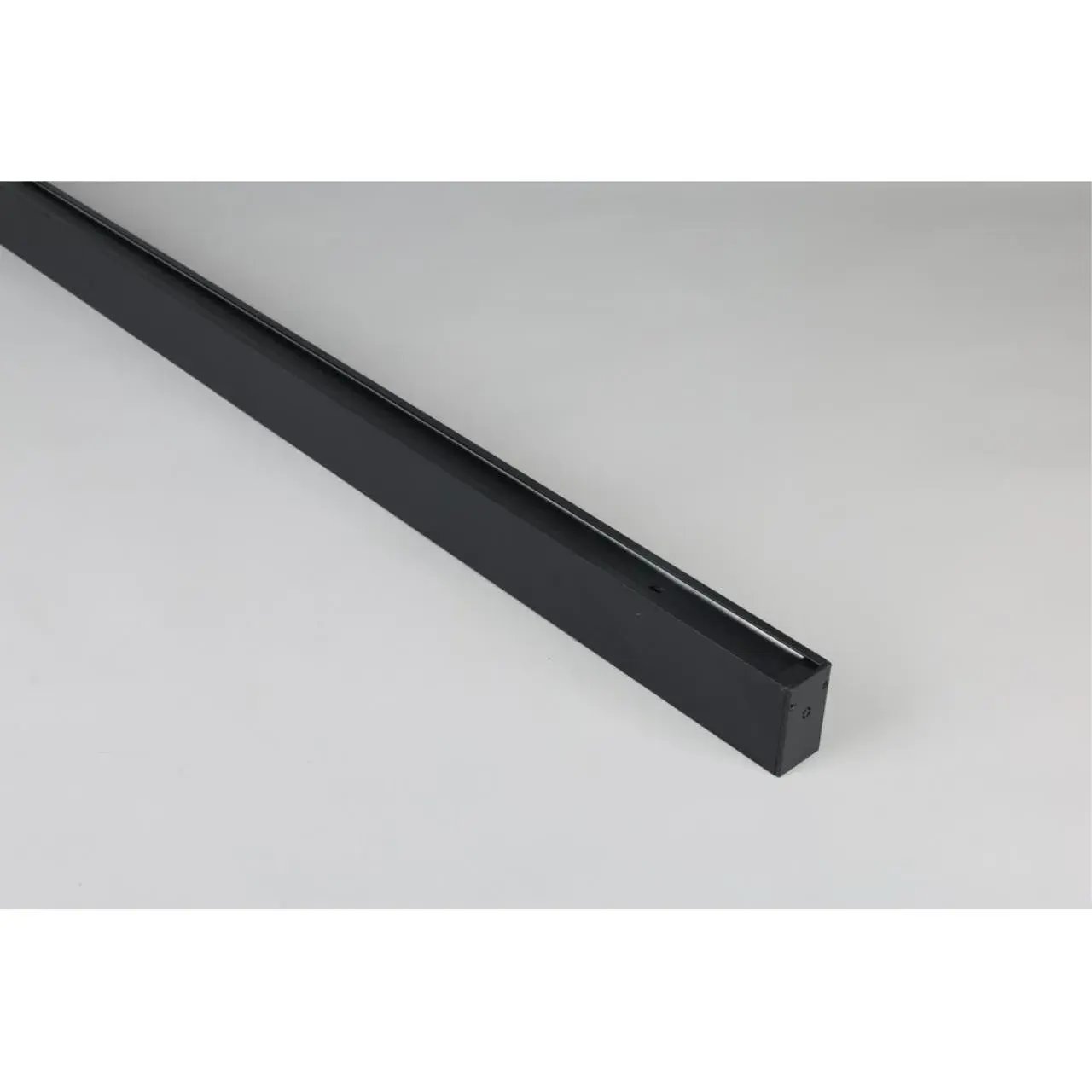 Трек Aployt APL.0272.00.300 MAGNETIC TRACK 220 — черный, ракурс 4