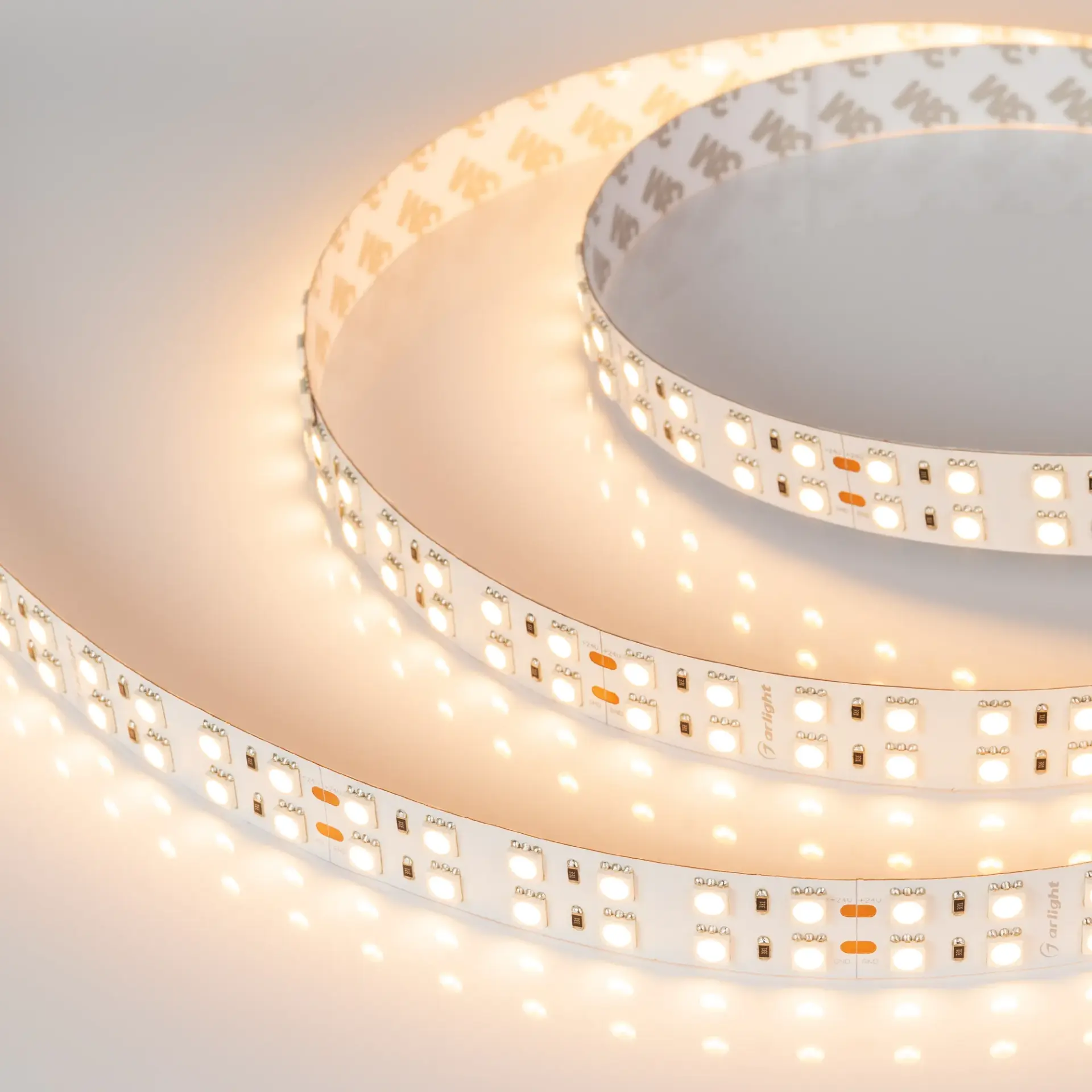 Светодиодная лента RT 2-5000 24V Warm2700 2x2 (5060, 720 LED, LUX), ракурс 4