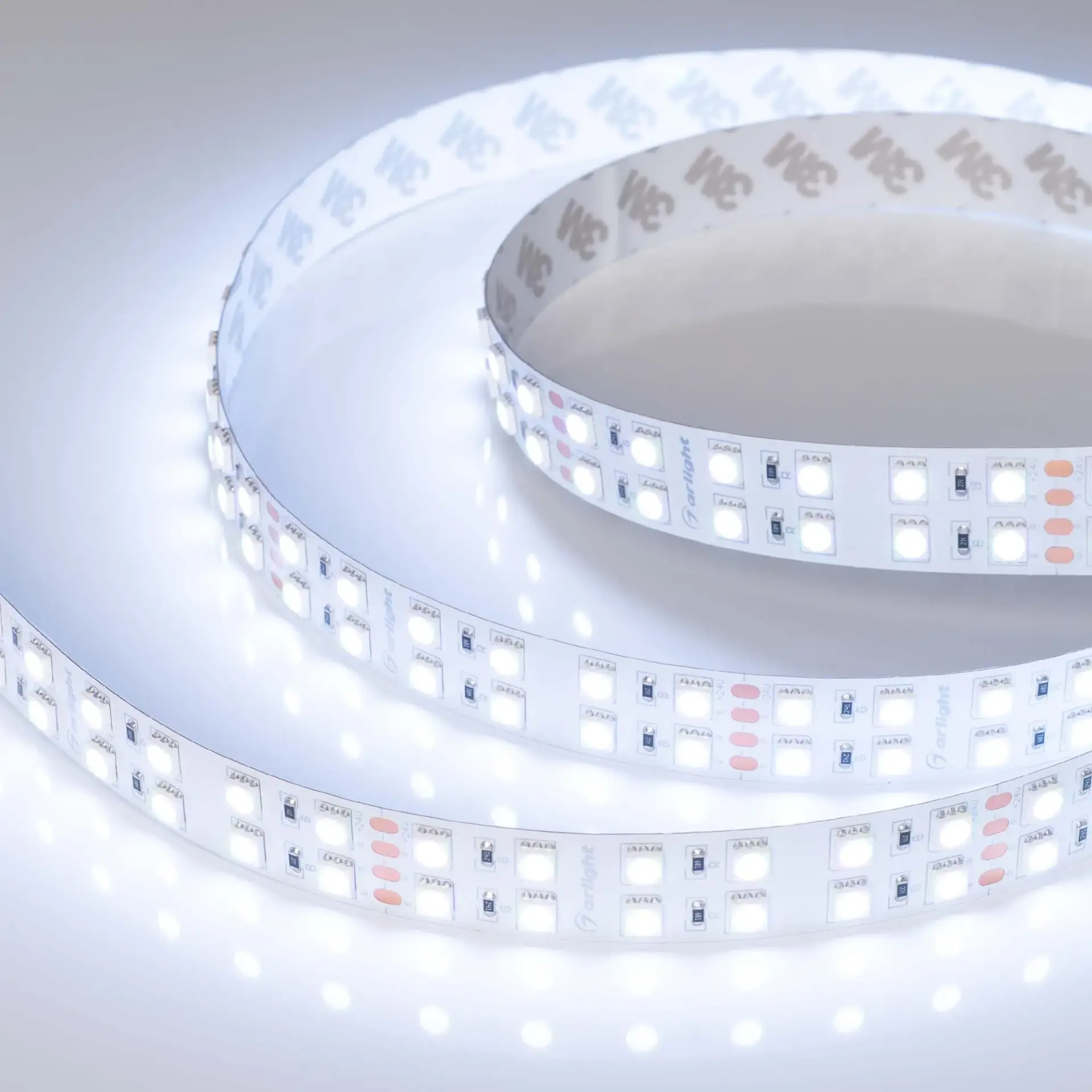 Светодиодная лента RT-B144-19mm 24V RGB (34.4 W/m, IP20, 5060, 5m), ракурс 2