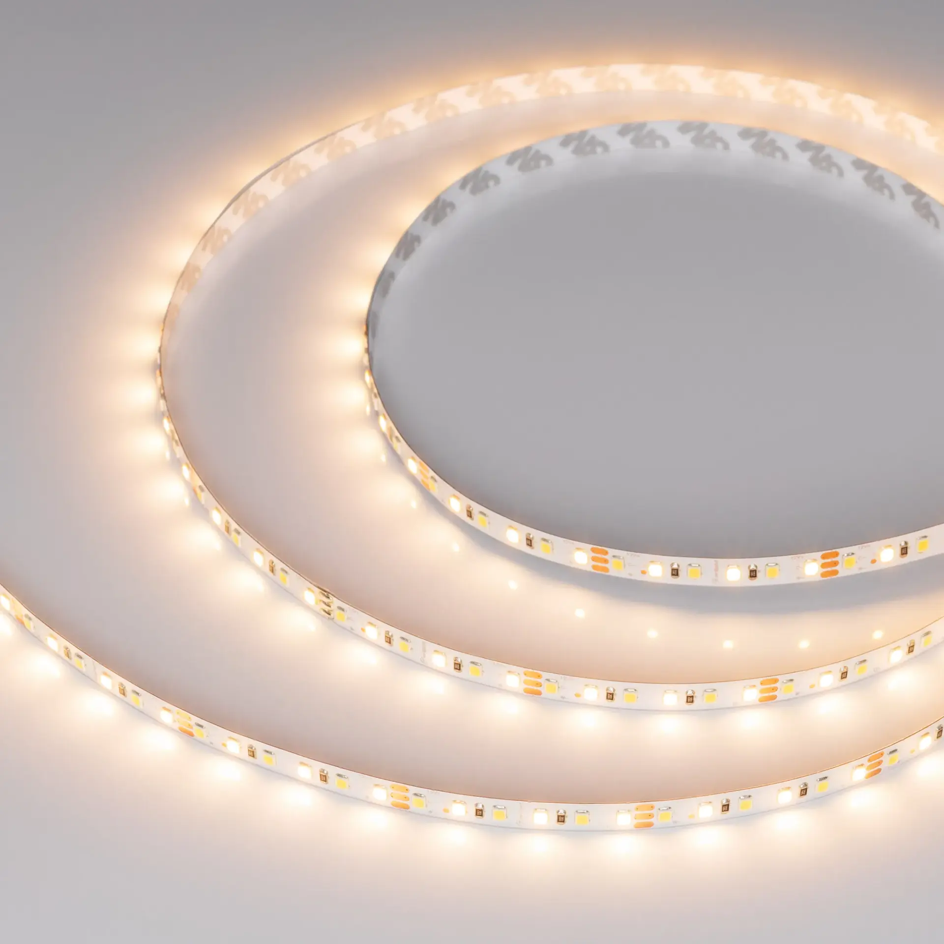 Светодиодная лента RT-A120-8mm 12V White-MIX (9.6 W/m, IP20, 2835, 5m), ракурс 2