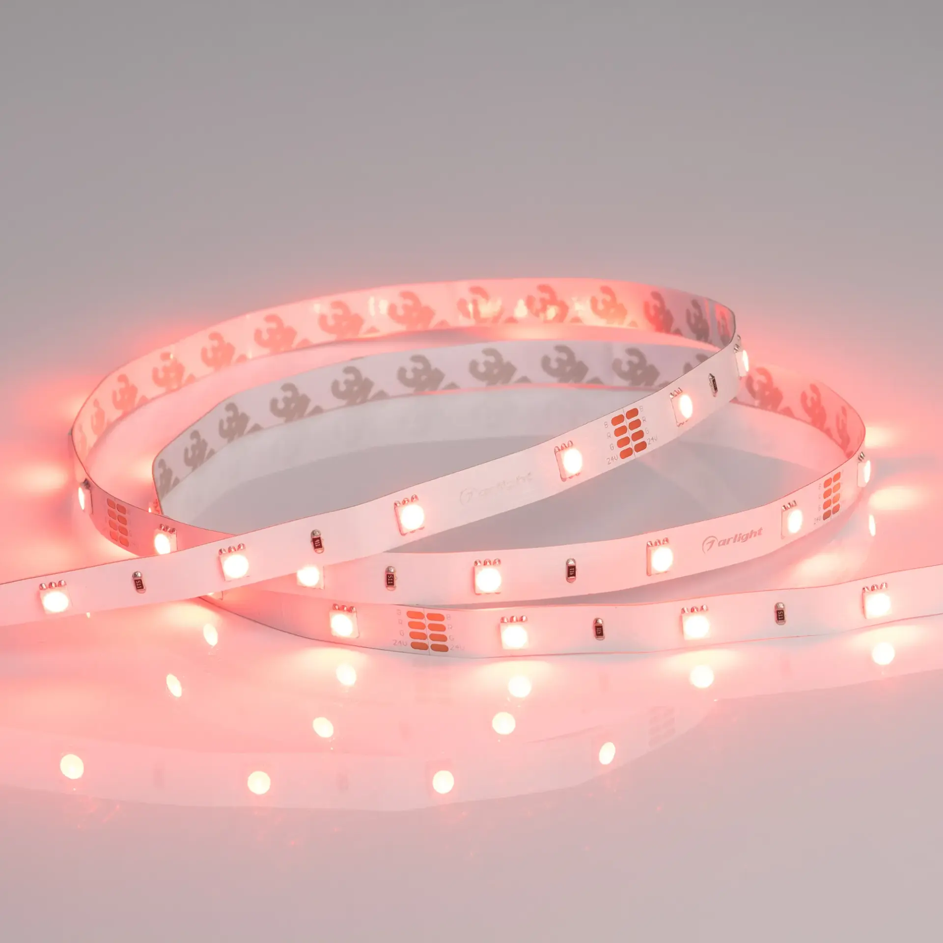 Светодиодная лента RT-B30-10mm 24V RGB (7.2 W/m, IP20, 5060, 5m), ракурс 3
