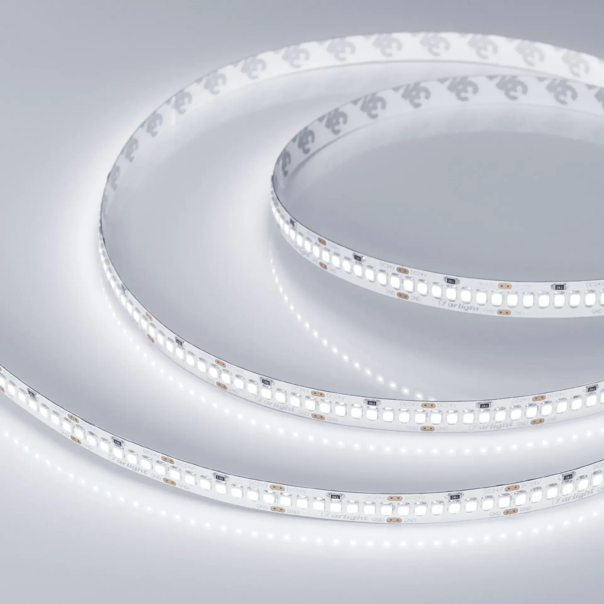 Светодиодная лента RT 2-5000 24V White6000 10mm (2835, 252 LED/m, LUX)