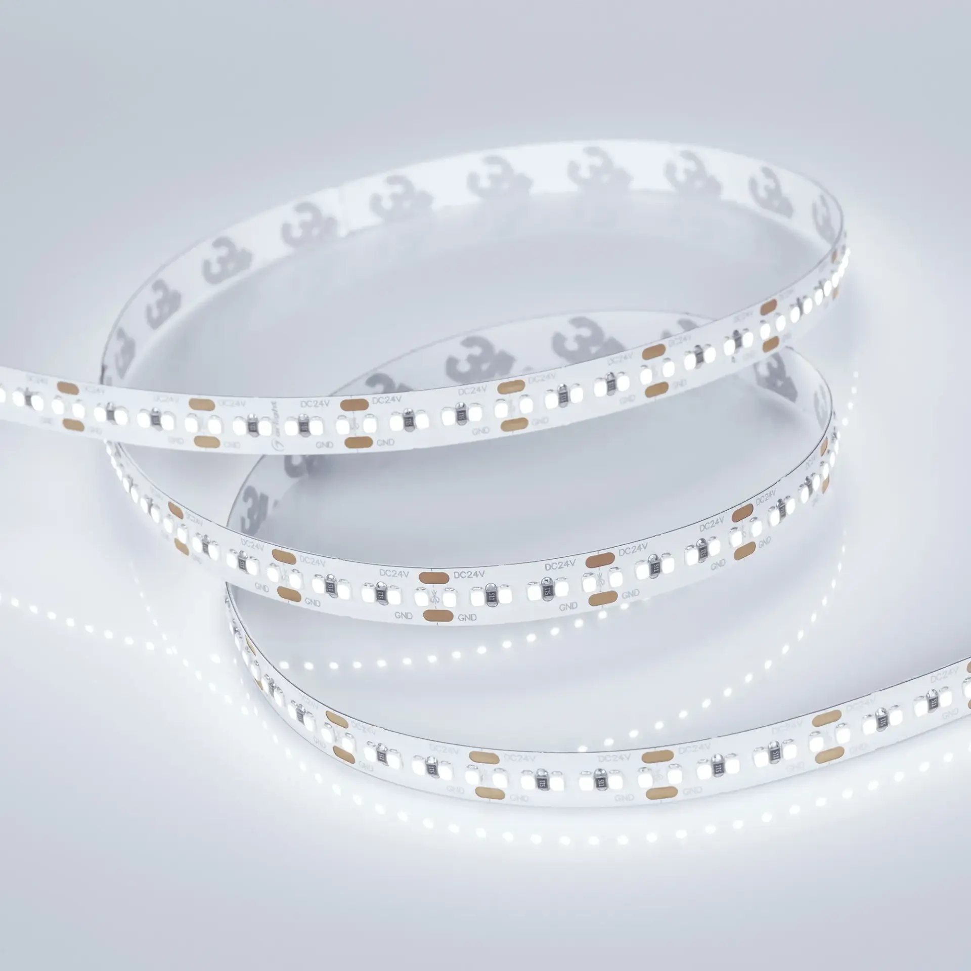 Светодиодная лента MICROLED-M300-8mm 24V White6000 (8 W/m, IP20, 2216, 5m), ракурс 2