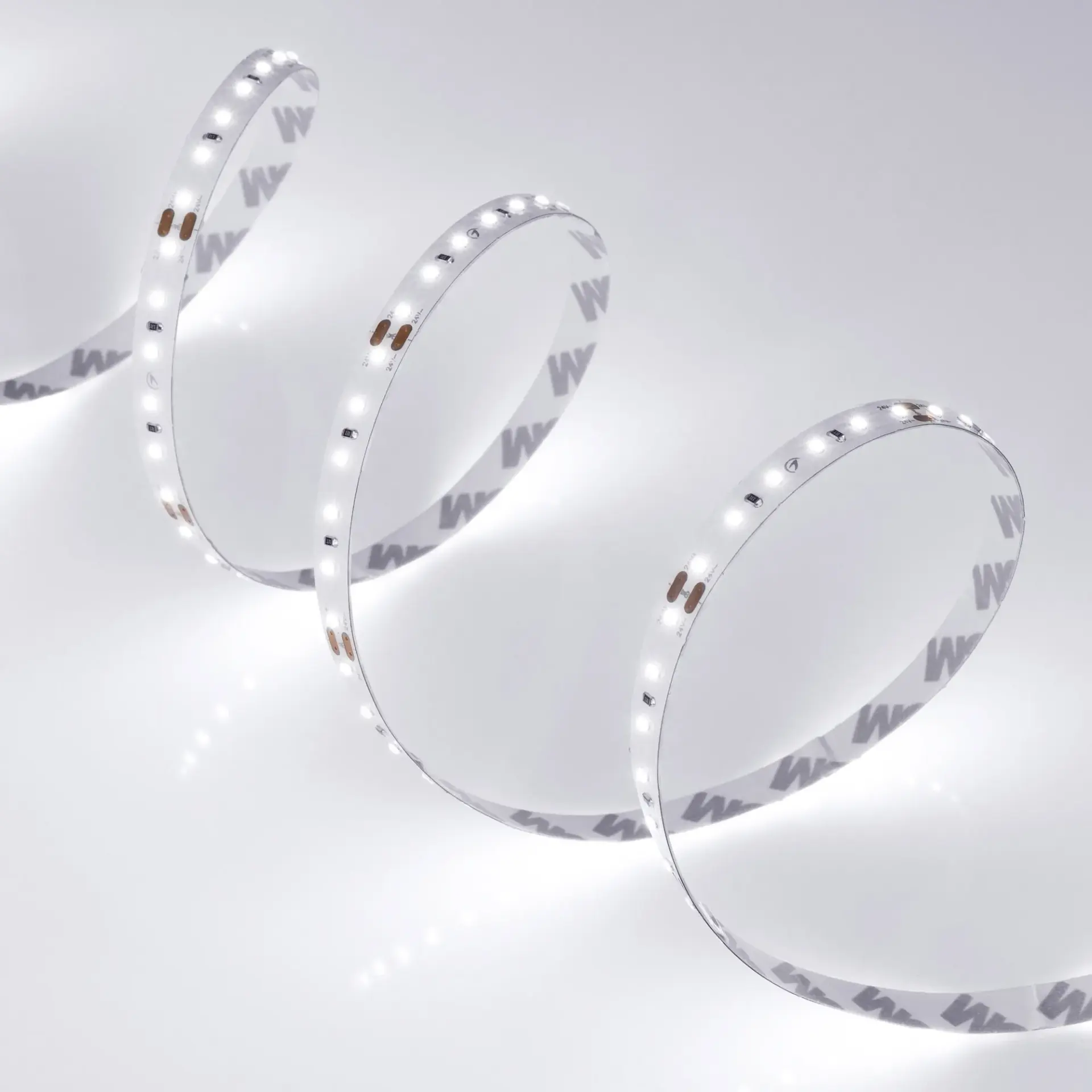 Светодиодная лента MICROLED-5000HP 24V White6000 8mm (2216, 120 LED/m, LUX), ракурс 2
