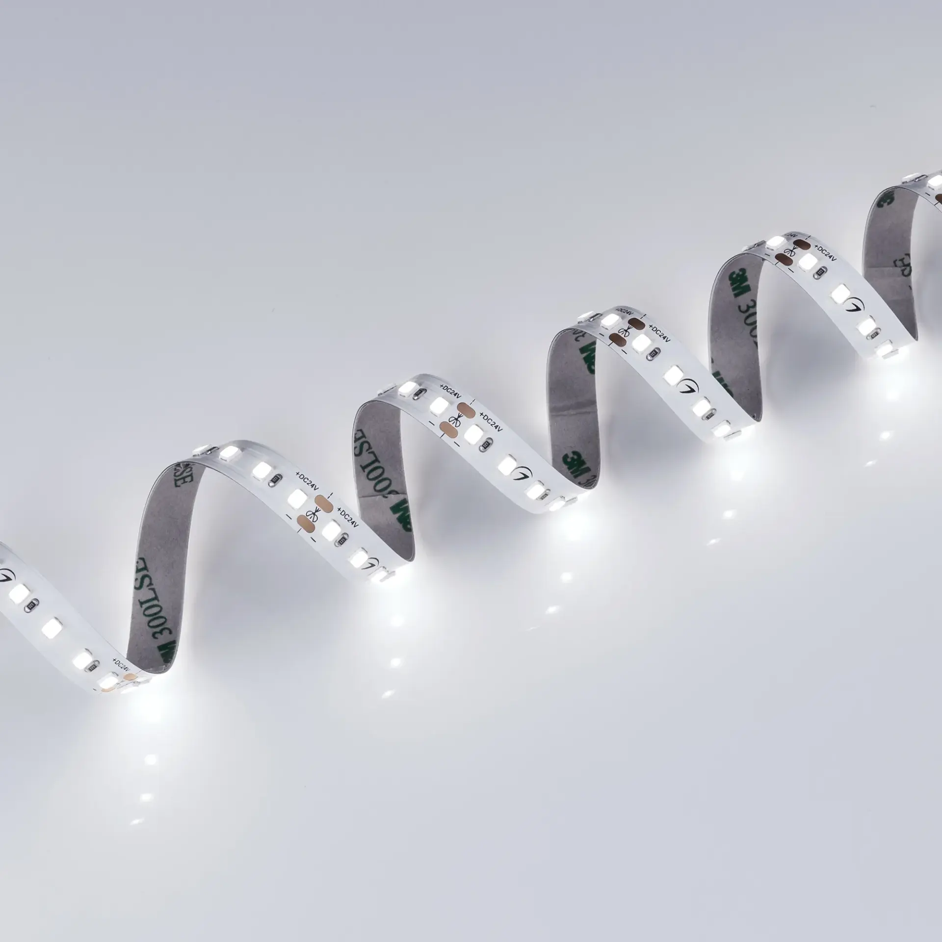 Светодиодная лента TWIST-A120-10mm 24V White6000 (10 W/m, IP20, 2835, 5m), ракурс 4