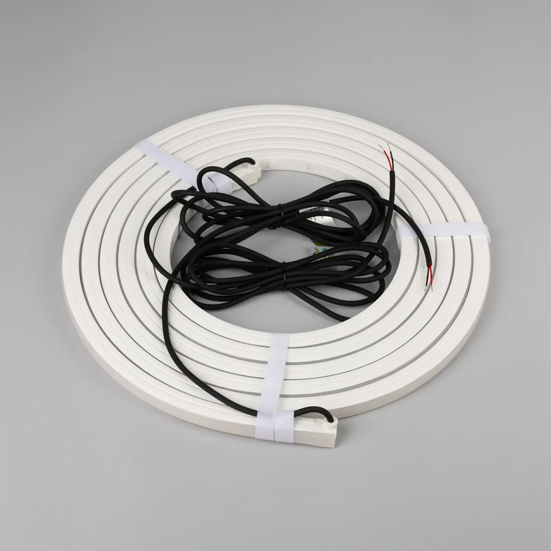 Гибкий неон NOVA-TOP-PU-A120-16x15mm 24V Warm3500 (10 W/m, IP68, 5m, wire x2), ракурс 5
