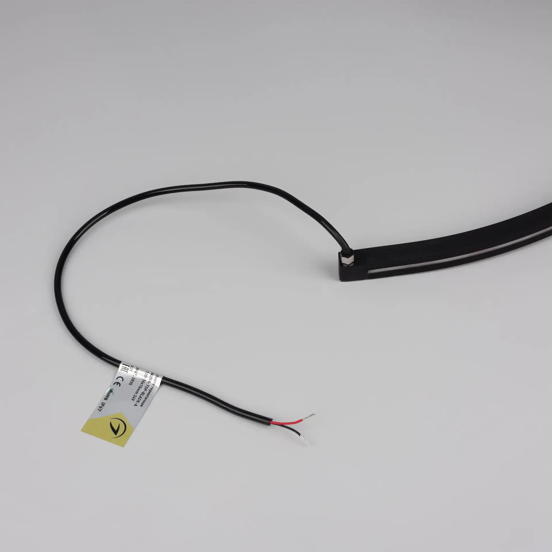 Гибкий неон NOVA-TOP-BLACK-A120-16x15mm 24V Day4000 (10 W/m, IP67, 2835, 5m, wire x2)