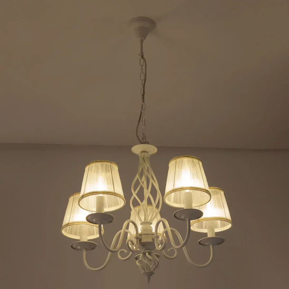 Люстра Citilux CL427150 РОВЕНА — белый, ракурс 9