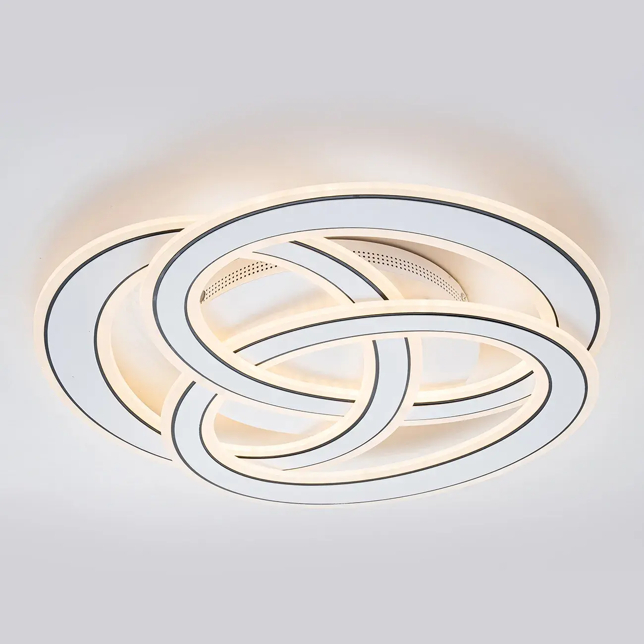 Светильник Escada 10243/3LED QUANT — белый, ракурс 3