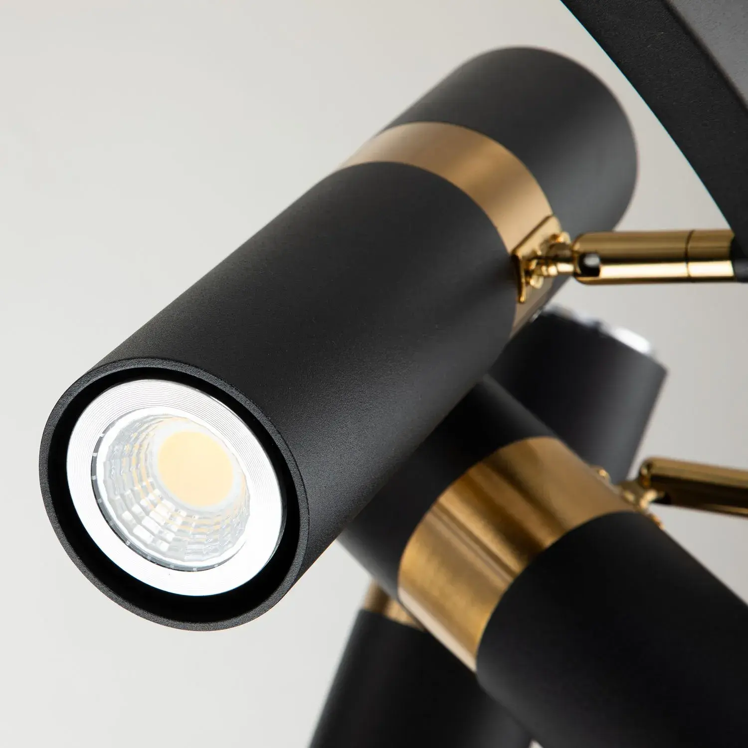 Светильник Favourite 2997-9P LIGHT POINT — черный, ракурс 10