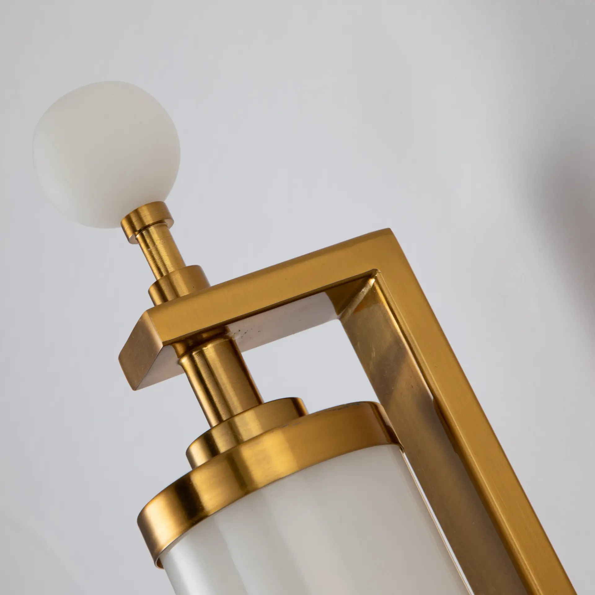 Бра Favourite 3011-2W PLUNGER — латунь, ракурс 6